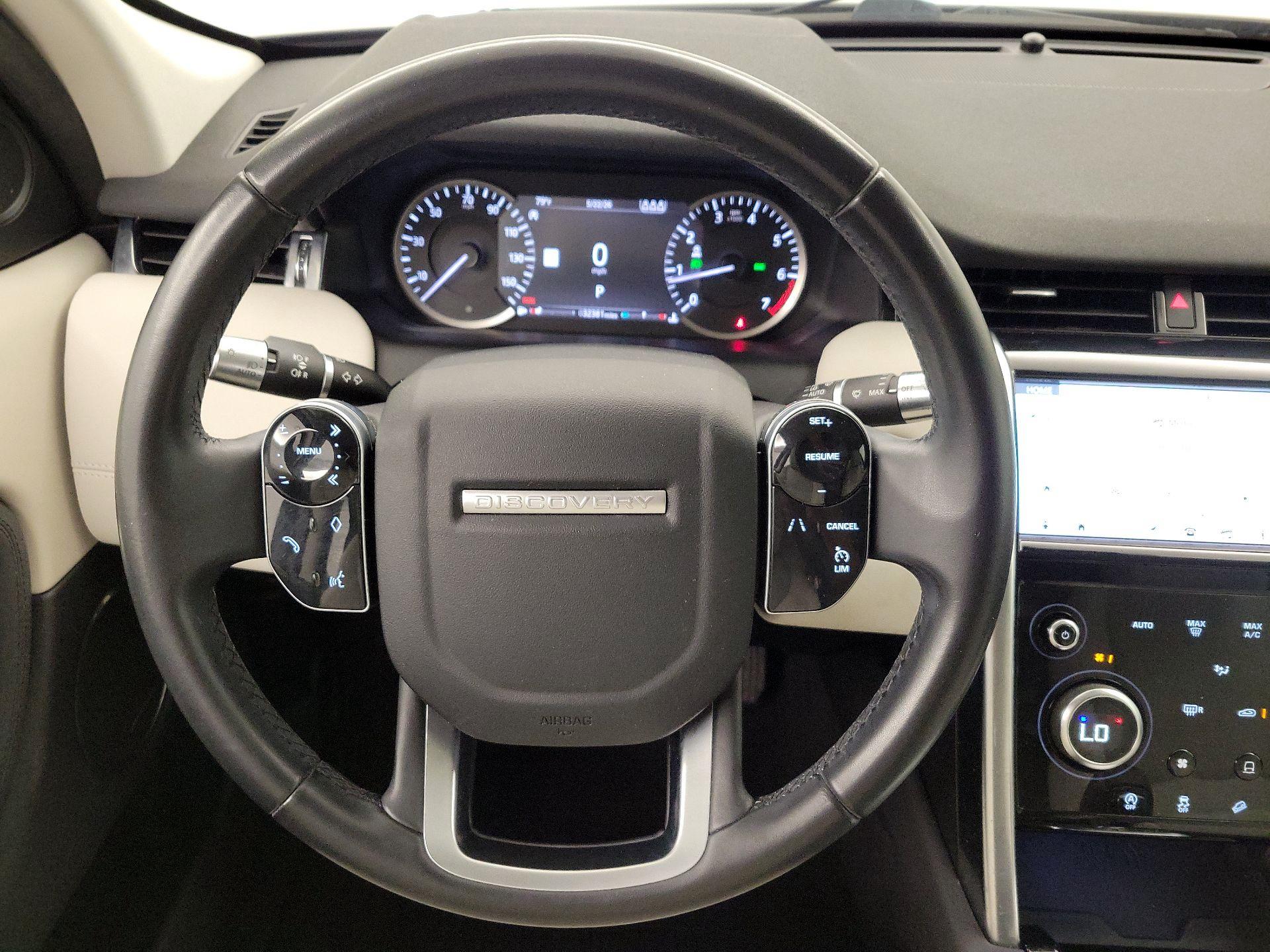 Thumbnail: 2020 Land Rover Discovery Sport - 10