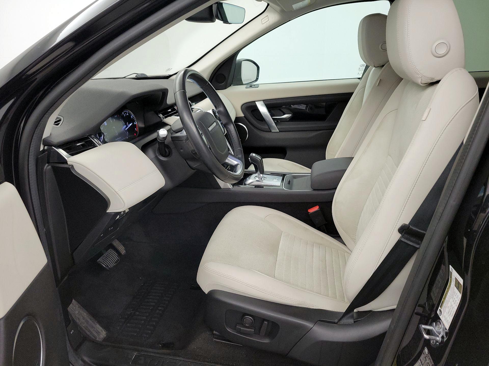 Thumbnail: 2020 Land Rover Discovery Sport - 11