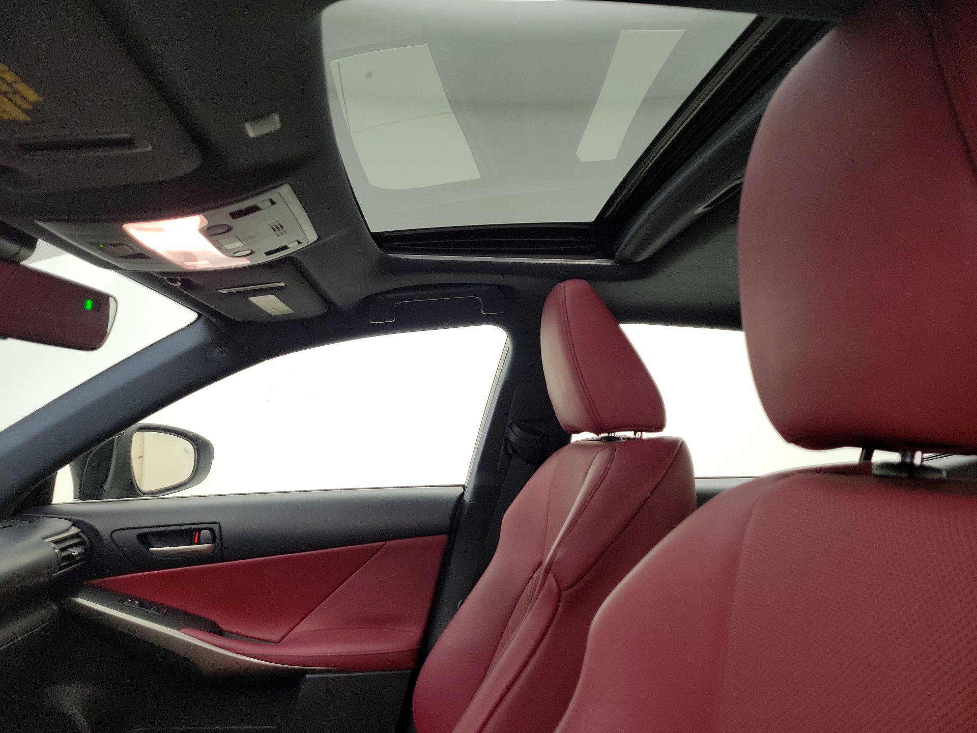 Thumbnail: 2019 Lexus IS - 19