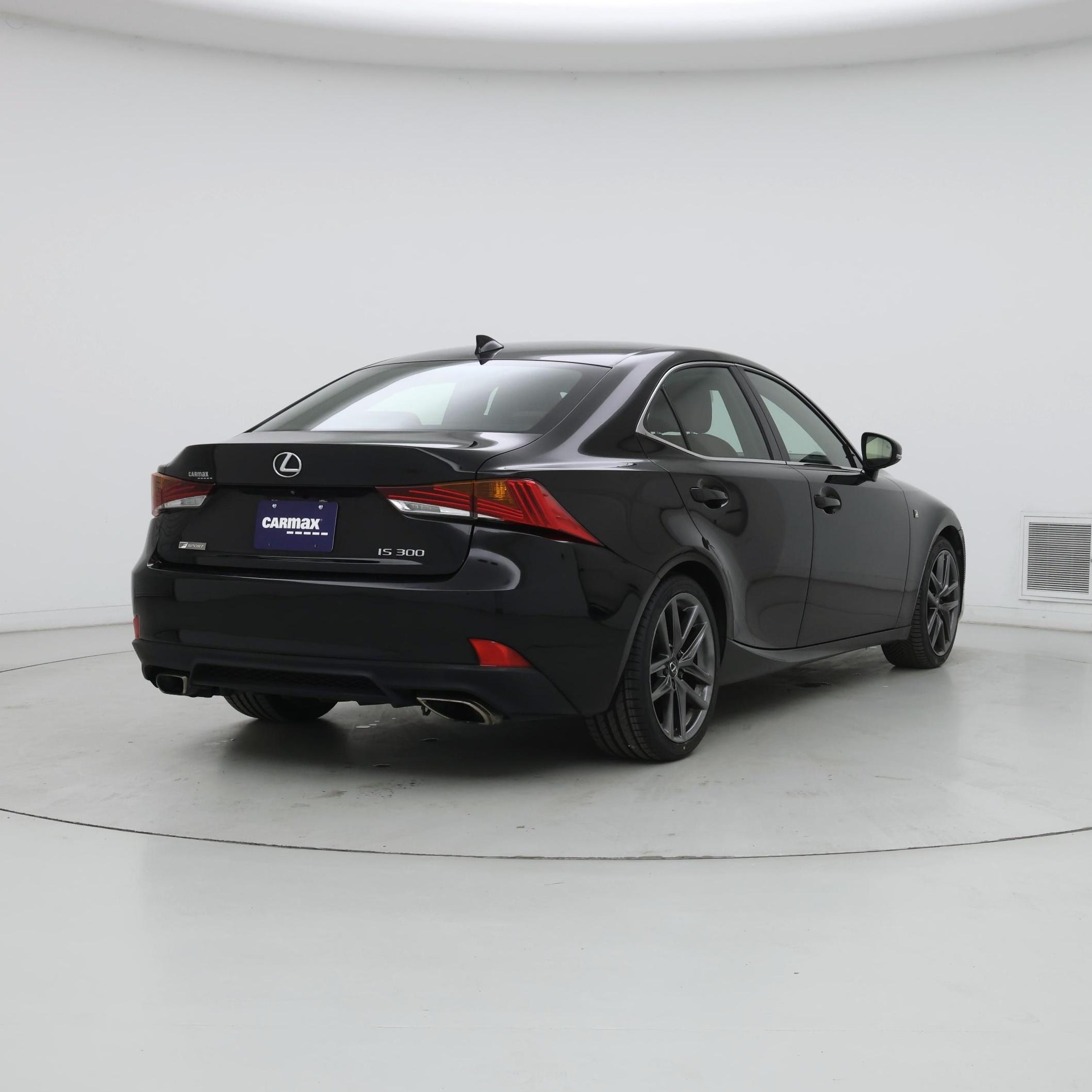 Thumbnail: 2019 Lexus IS - 8