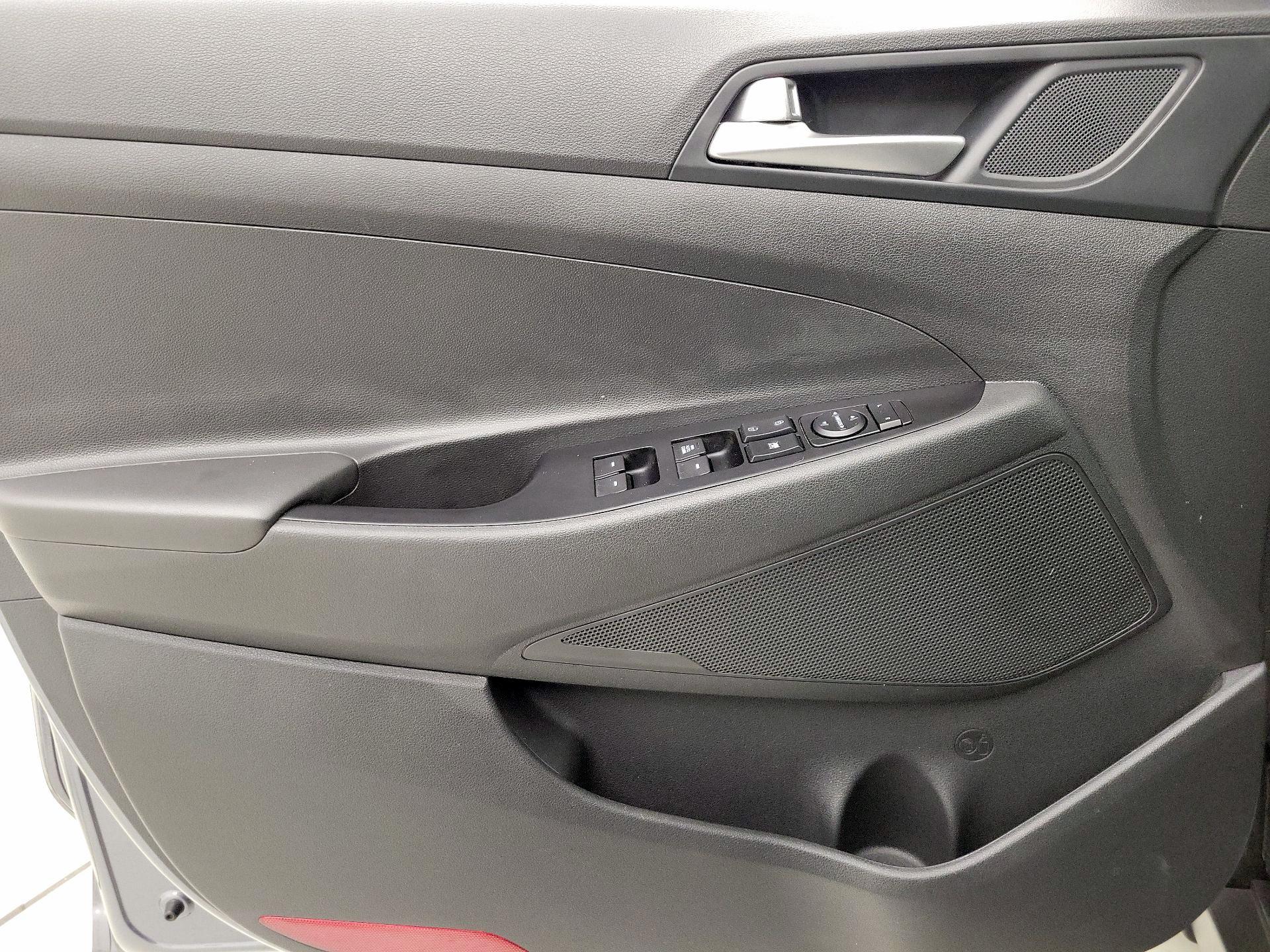 Thumbnail: 2019 Hyundai Tucson - 12