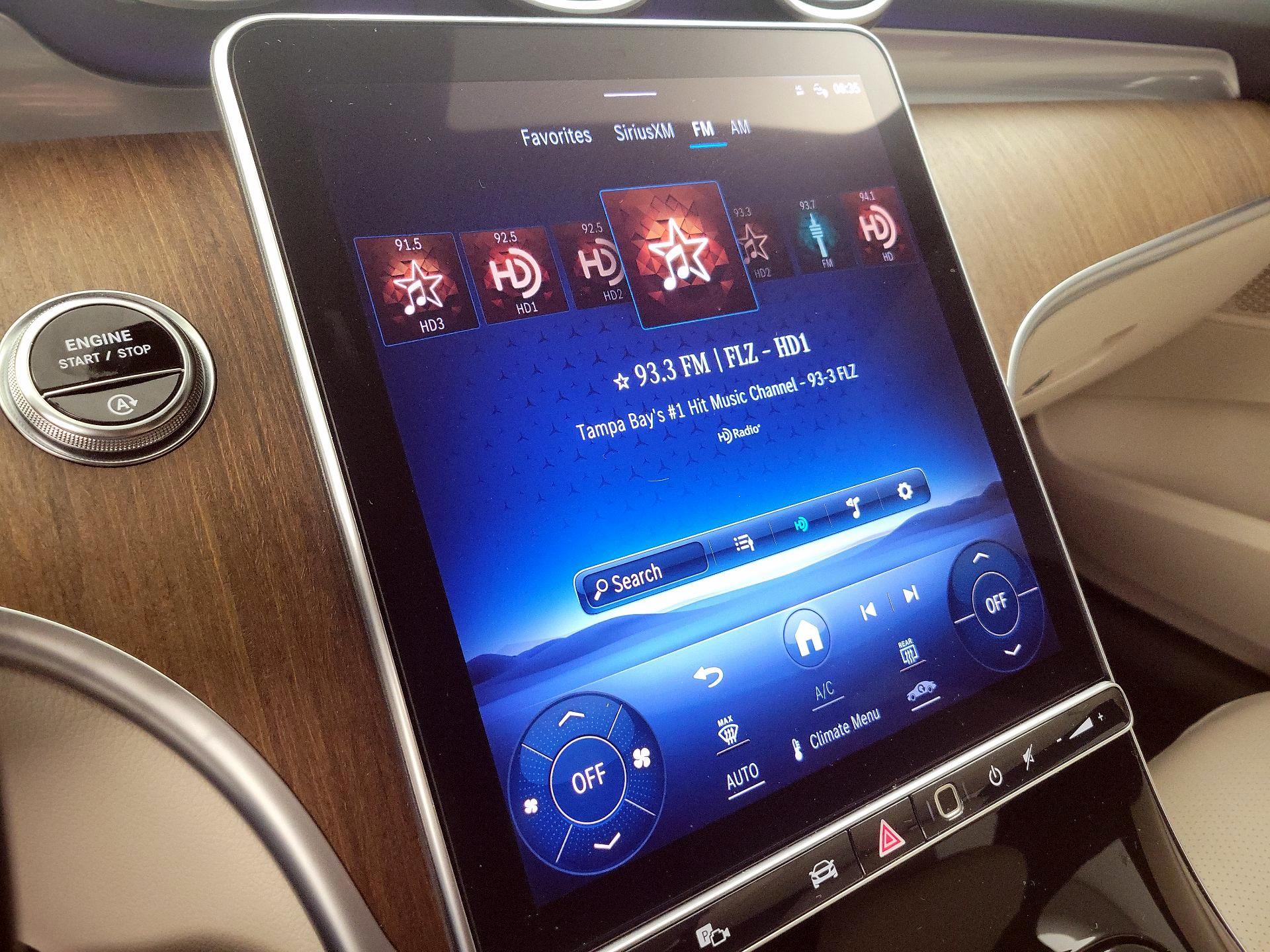 Thumbnail: 2023 Mercedes-Benz C-Class - 15