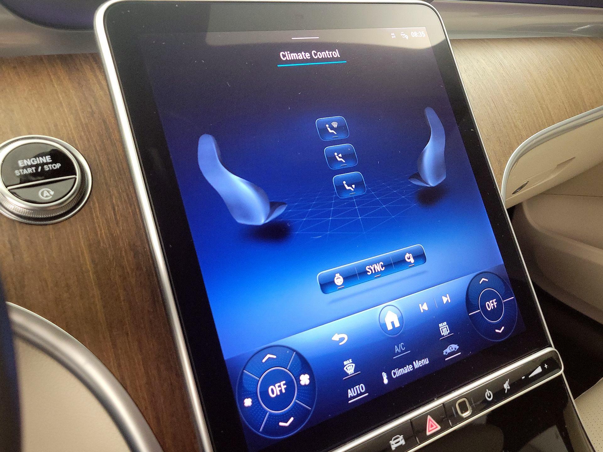 Thumbnail: 2023 Mercedes-Benz C-Class - 16