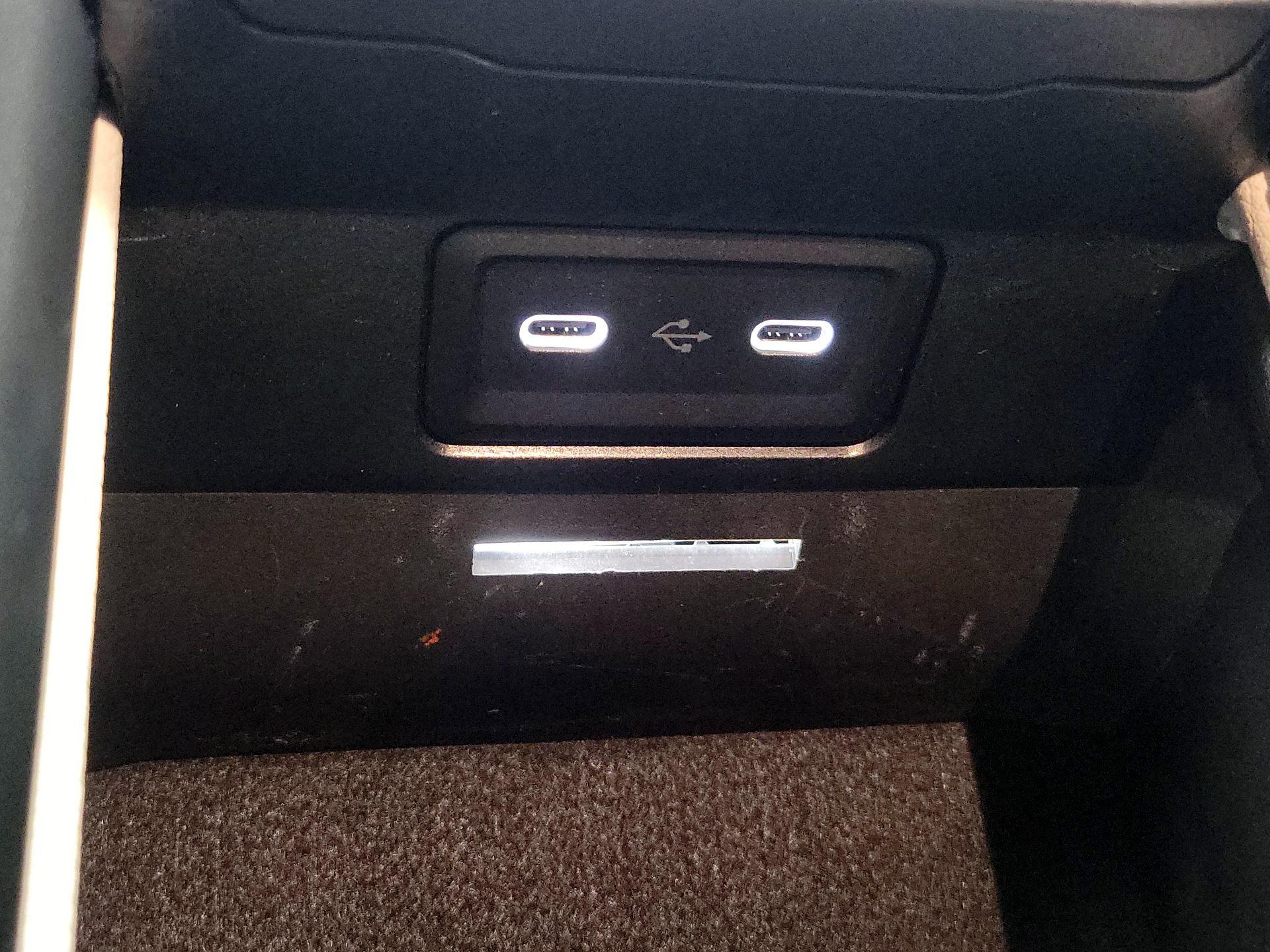 Thumbnail: 2023 Mercedes-Benz C-Class - 18