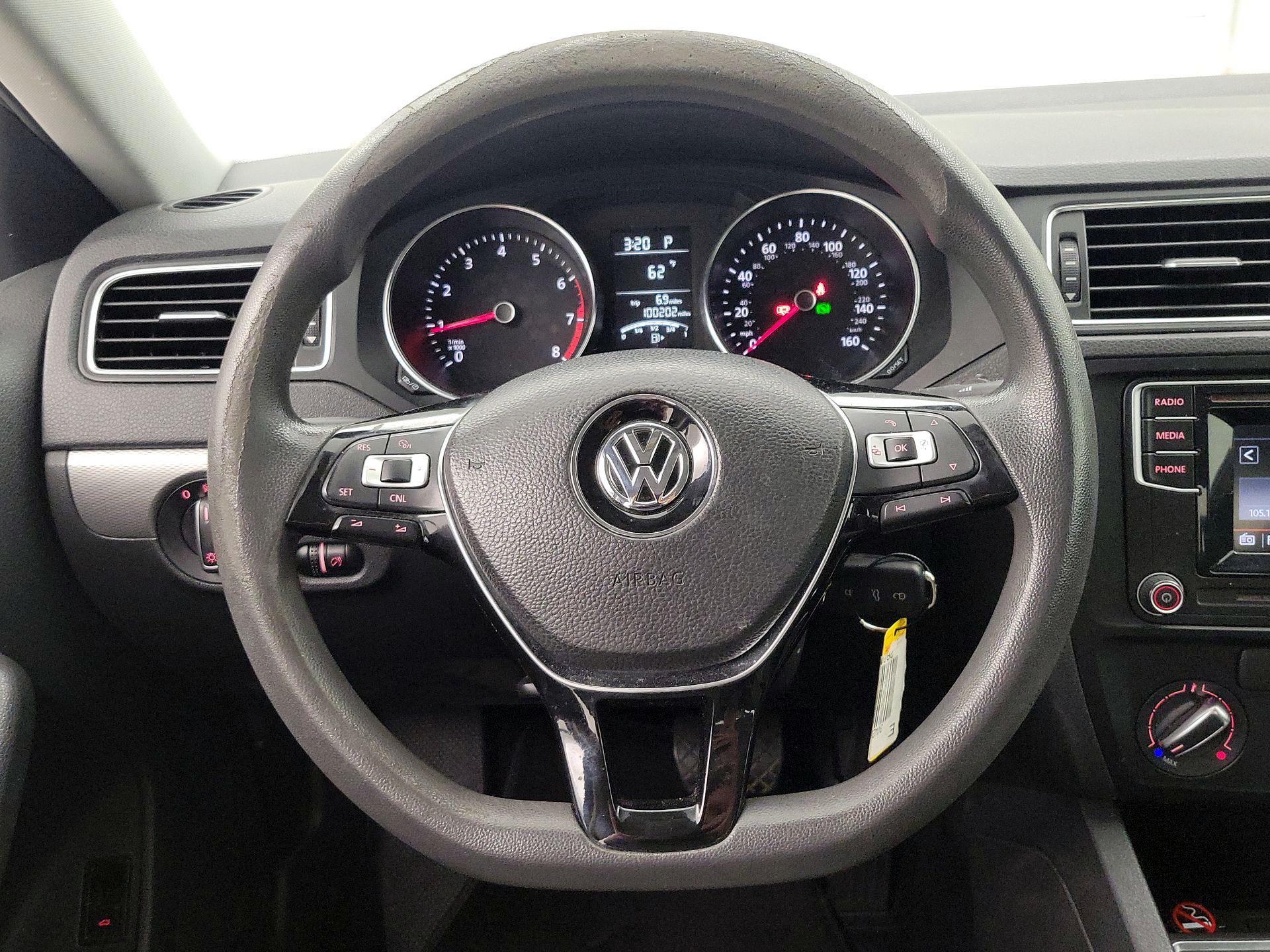 Thumbnail: 2017 Volkswagen Jetta - 10