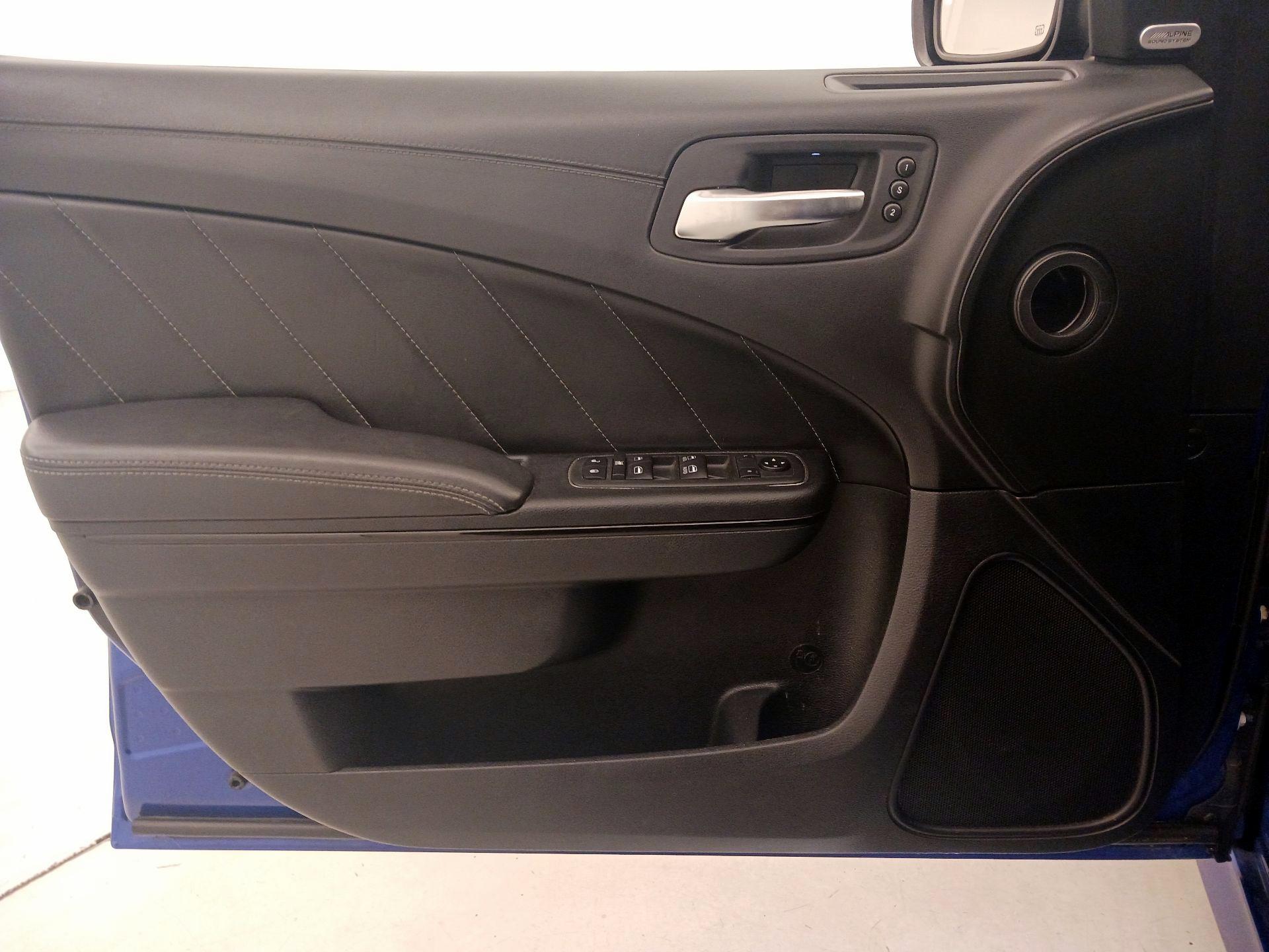 Thumbnail: 2020 Dodge Charger - 12