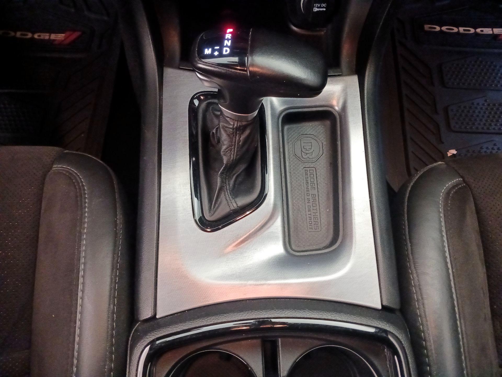 Thumbnail: 2020 Dodge Charger - 17