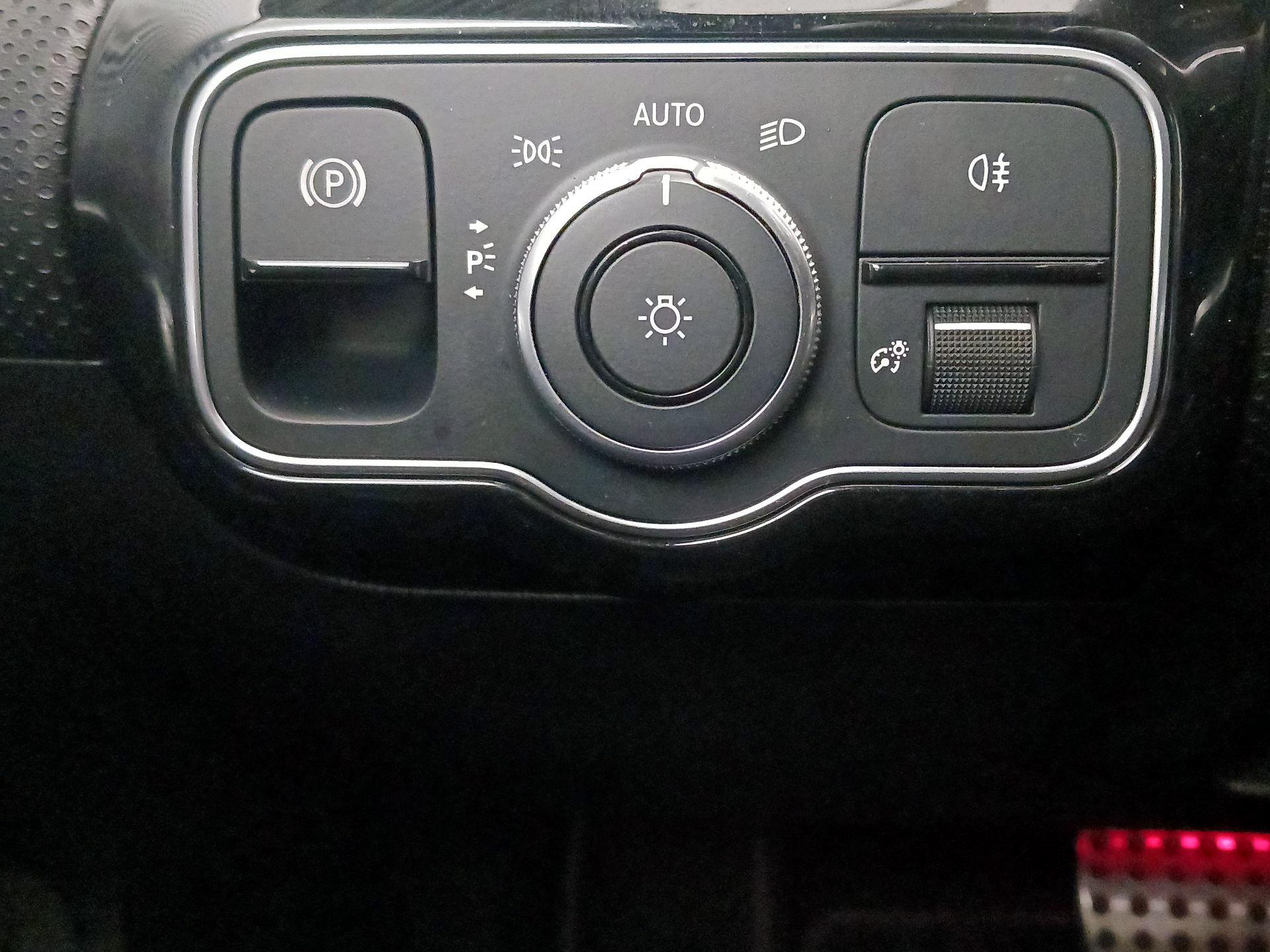 Thumbnail: 2022 Mercedes-Benz A-Class - 13