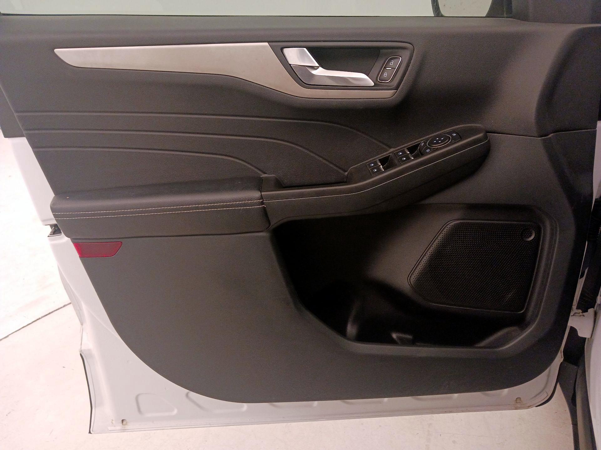 Thumbnail: 2021 Ford Escape - 12