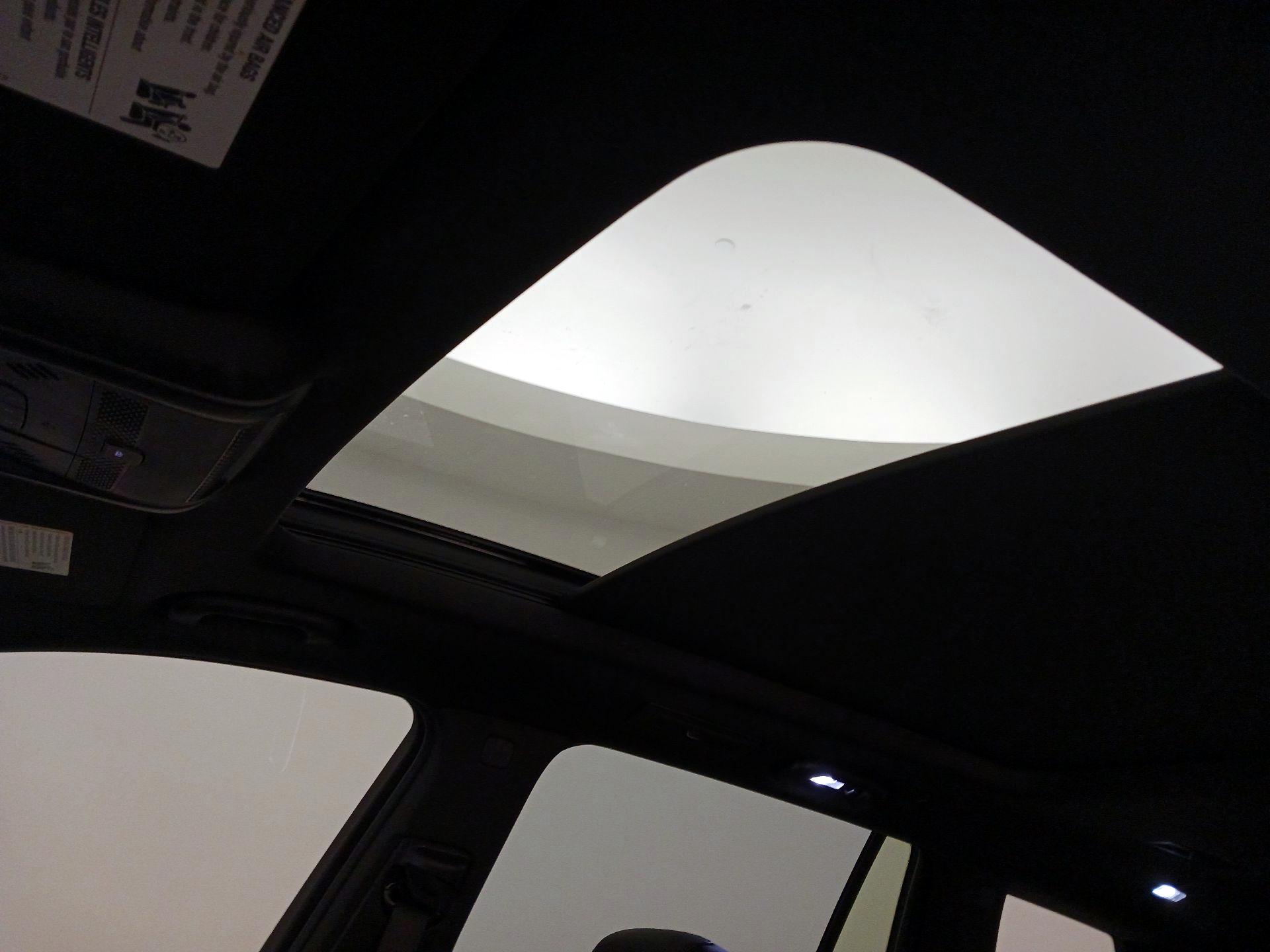 Thumbnail: 2020 Cadillac XT6 - 20