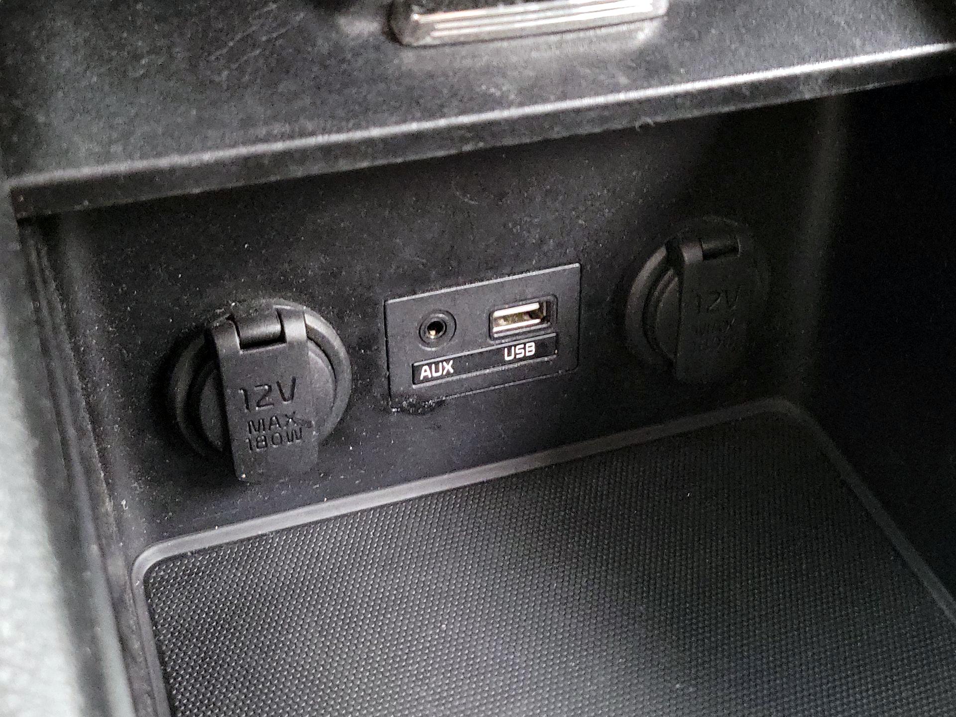 Thumbnail: 2018 Kia Forte - 18