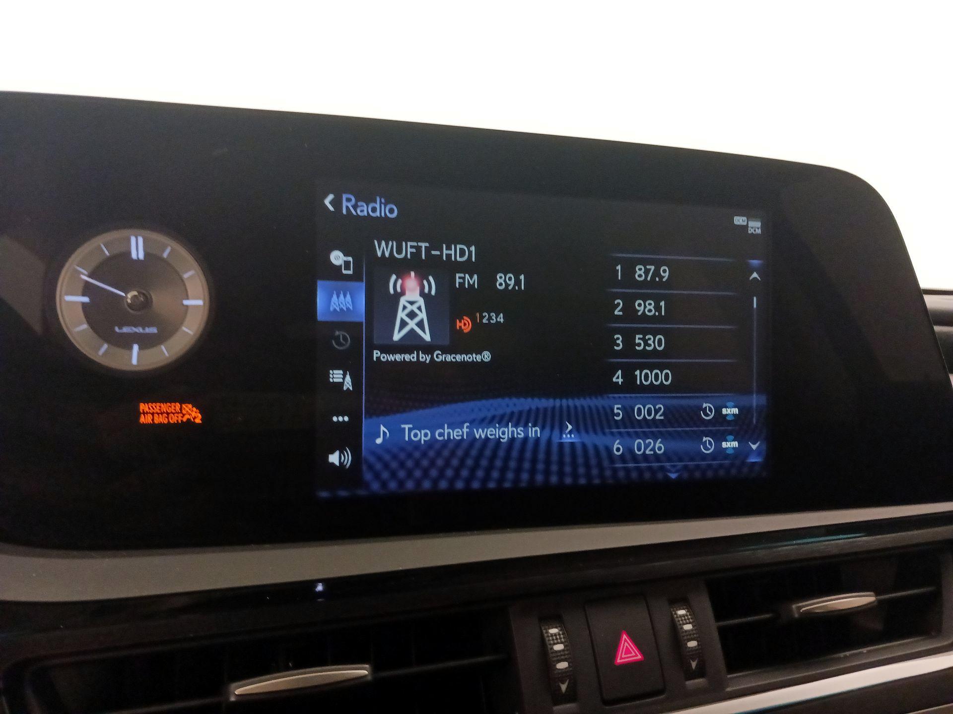 Thumbnail: 2022 Lexus ES - 15