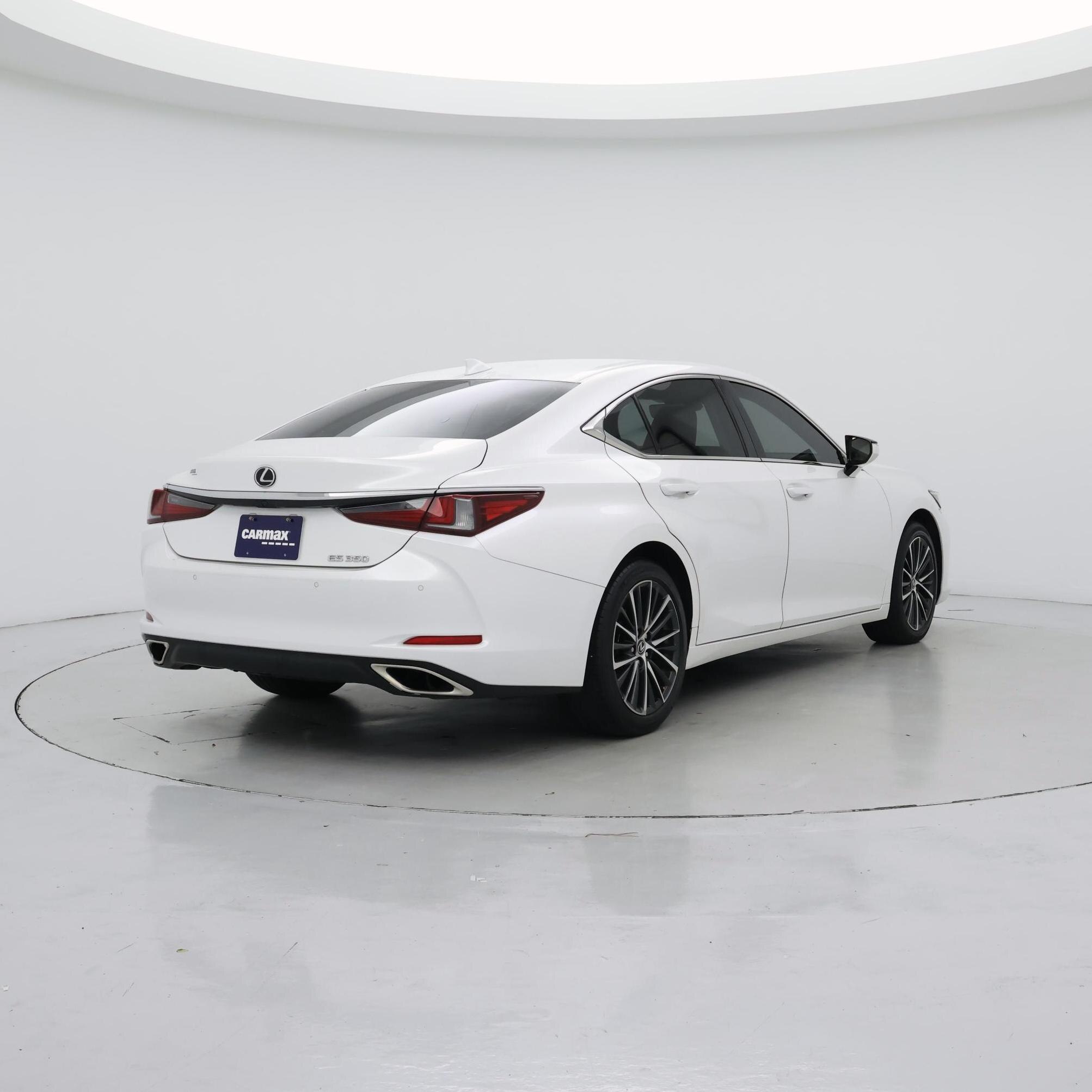 Thumbnail: 2022 Lexus ES - 8