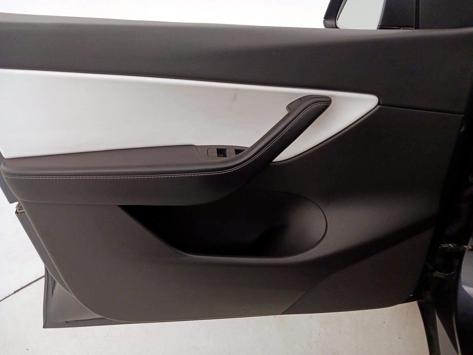 Thumbnail: 2021 Tesla Model Y - 12