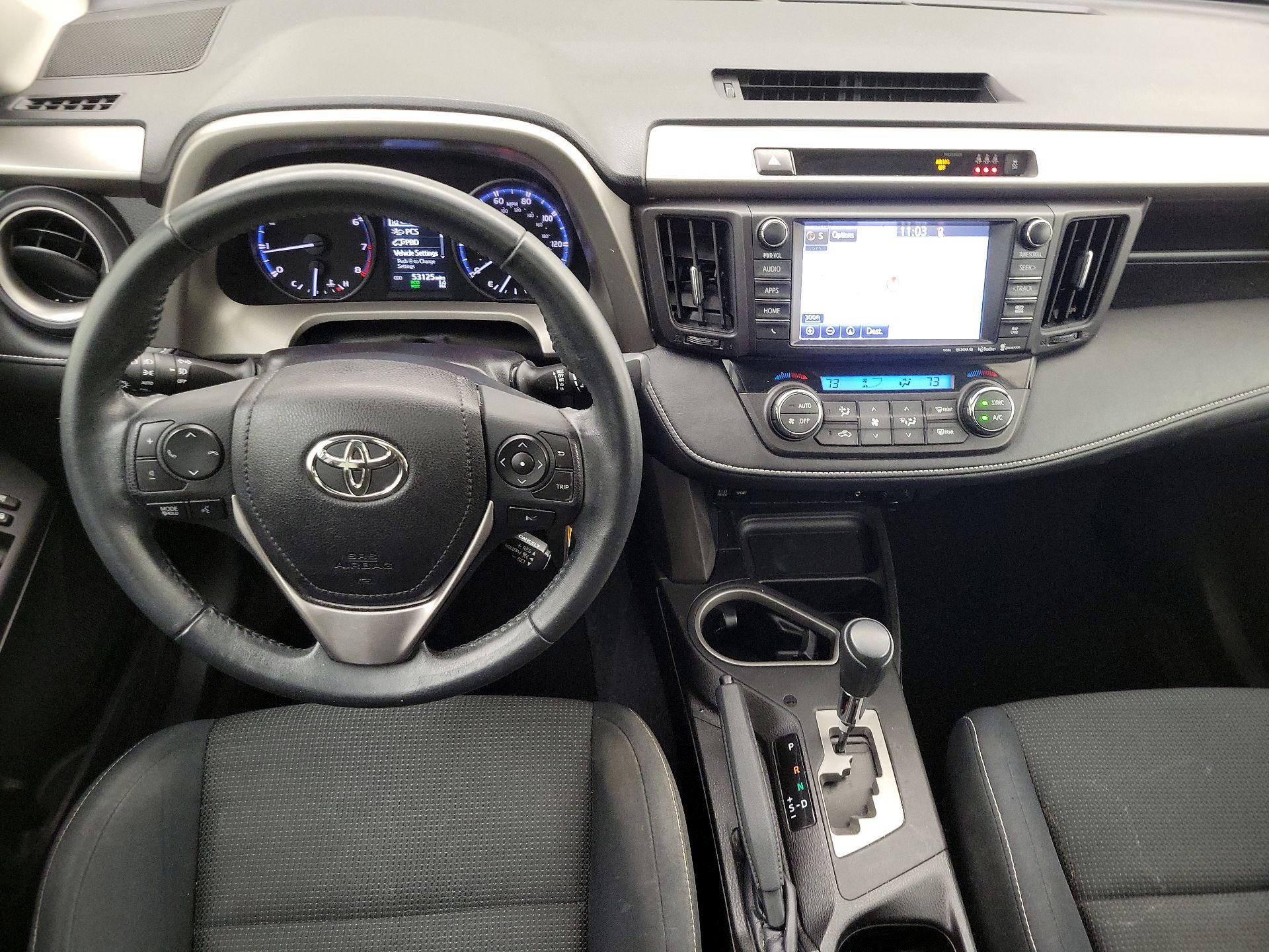 Thumbnail: 2017 Toyota RAV4 - 9