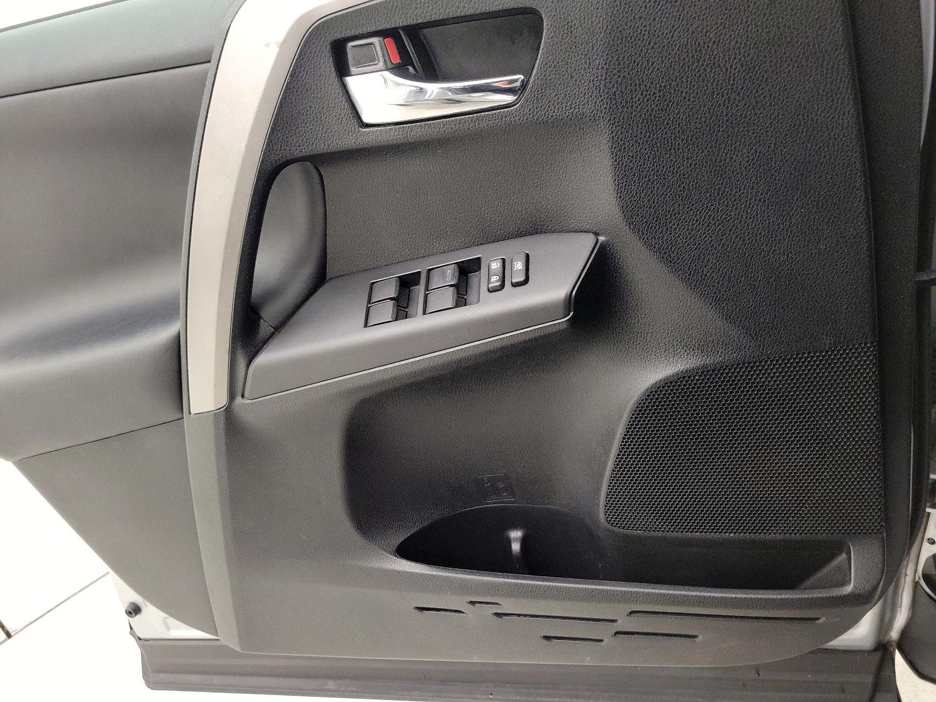 Thumbnail: 2017 Toyota RAV4 - 12