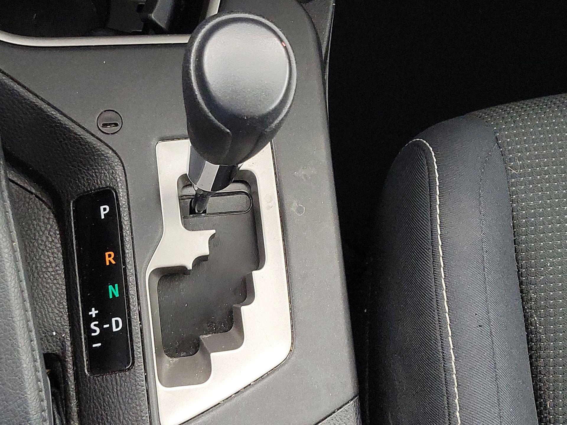 Thumbnail: 2017 Toyota RAV4 - 18