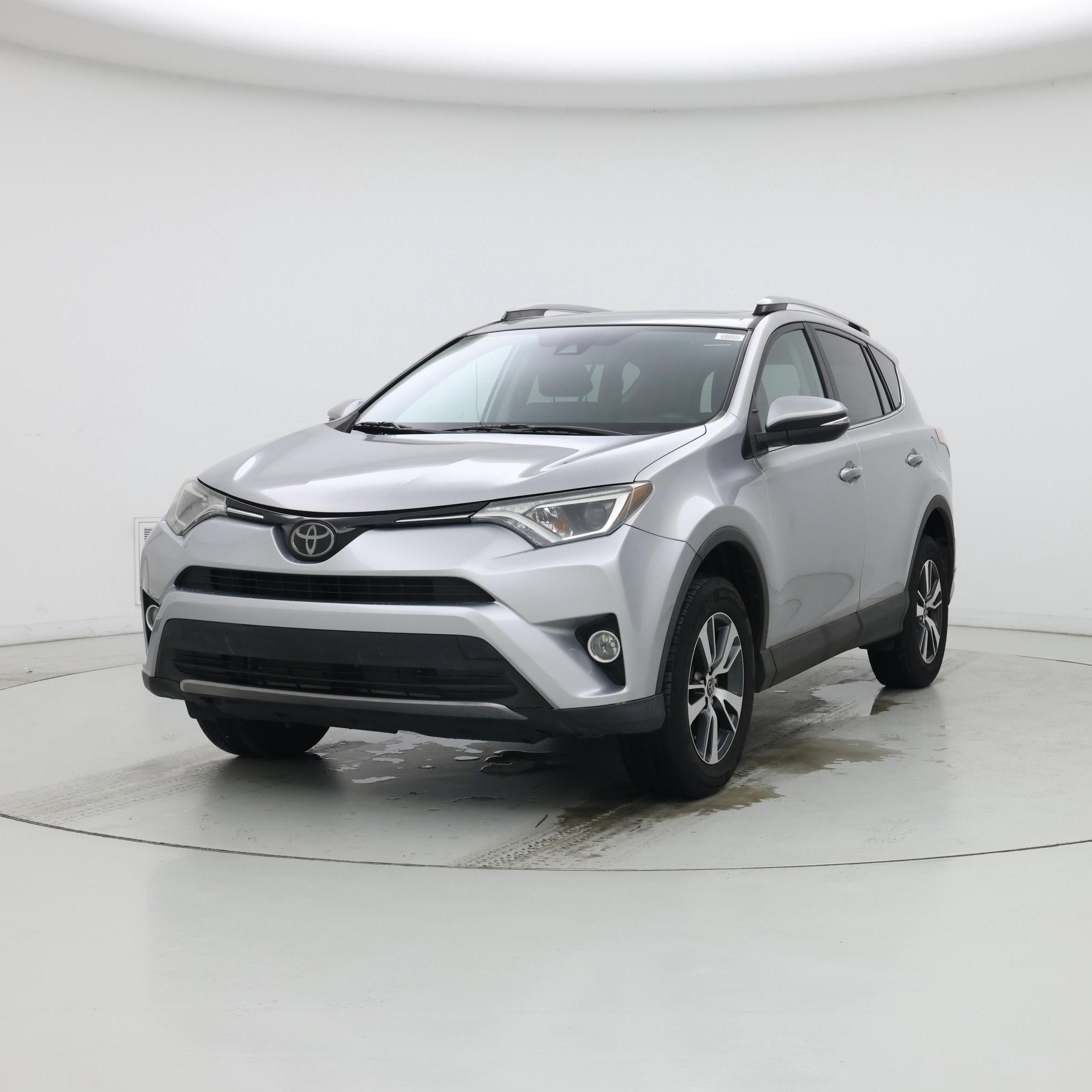 Thumbnail: 2017 Toyota RAV4 - 4