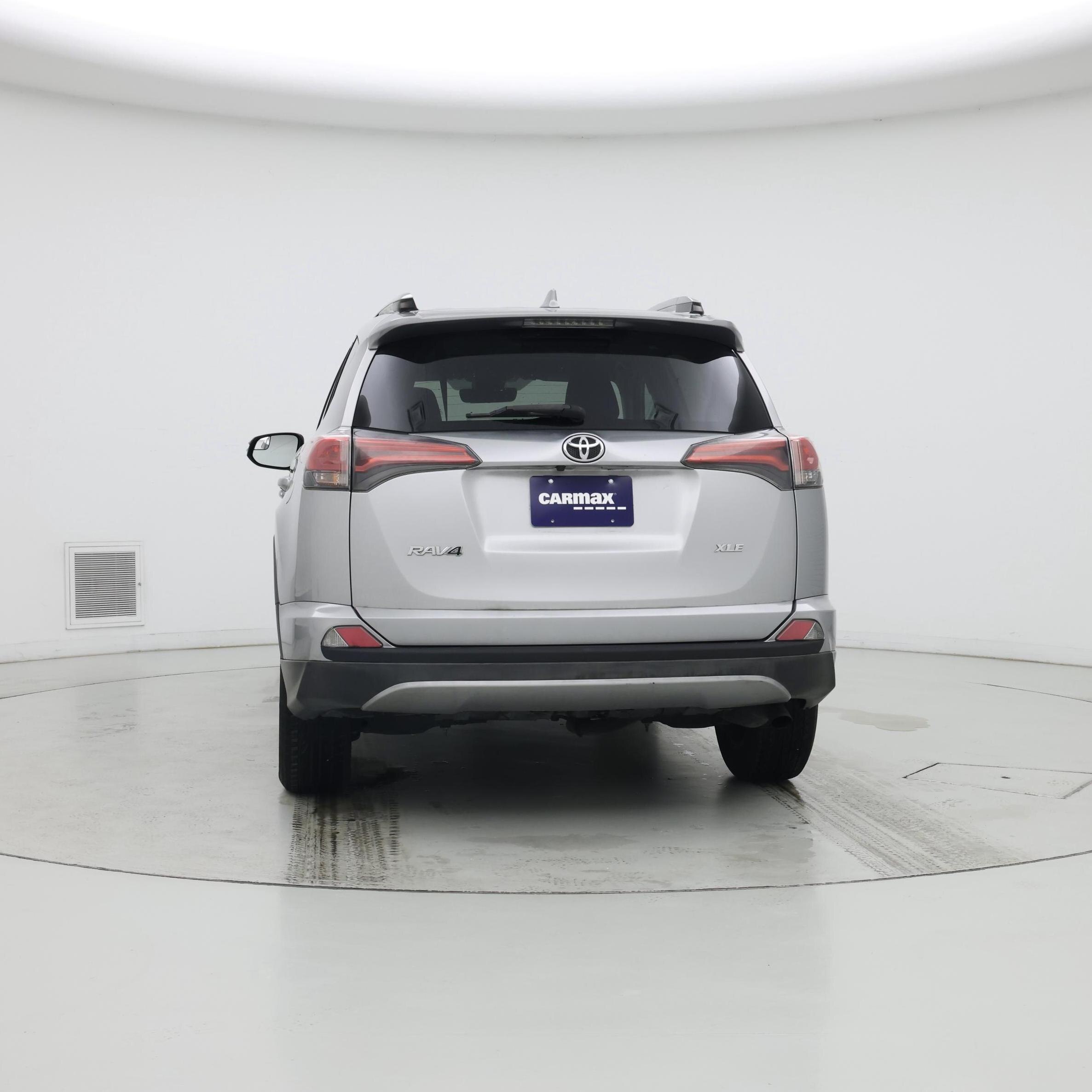 Thumbnail: 2017 Toyota RAV4 - 6