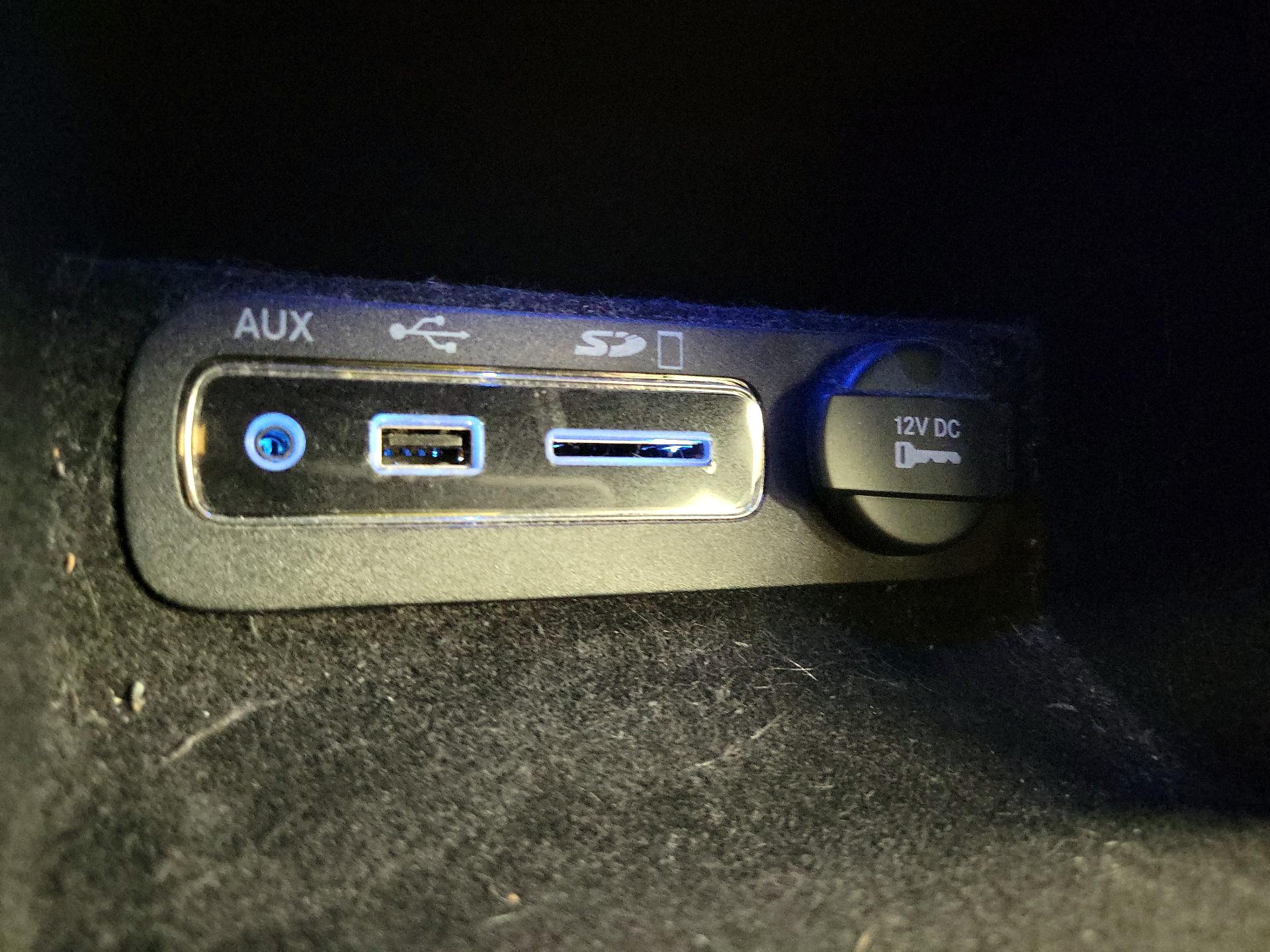 Thumbnail: 2015 Jeep Grand Cherokee - 18