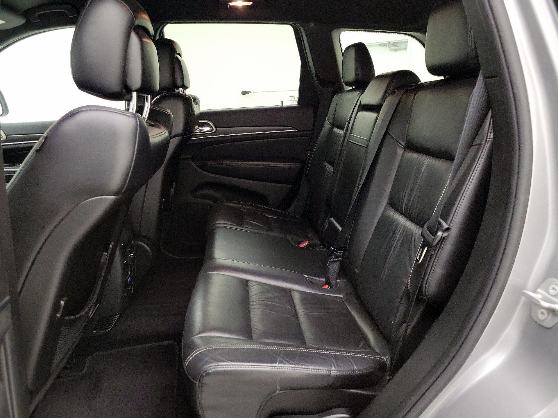 Thumbnail: 2015 Jeep Grand Cherokee - 19