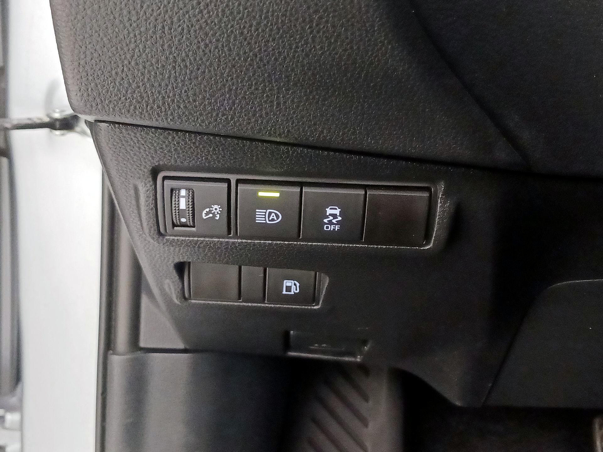 Thumbnail: 2025 Toyota Corolla Cross - 13