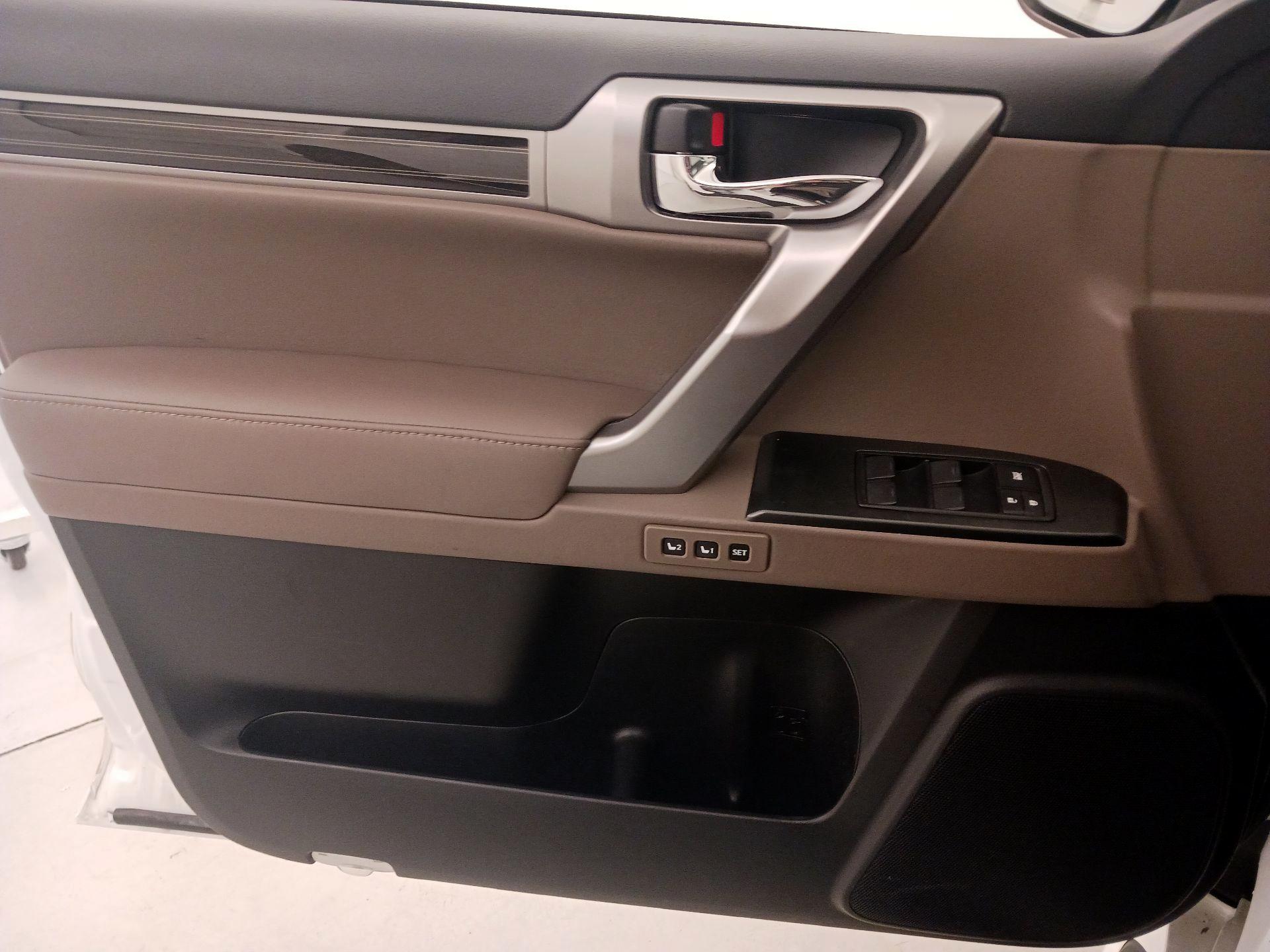 Thumbnail: 2023 Lexus GX - 12