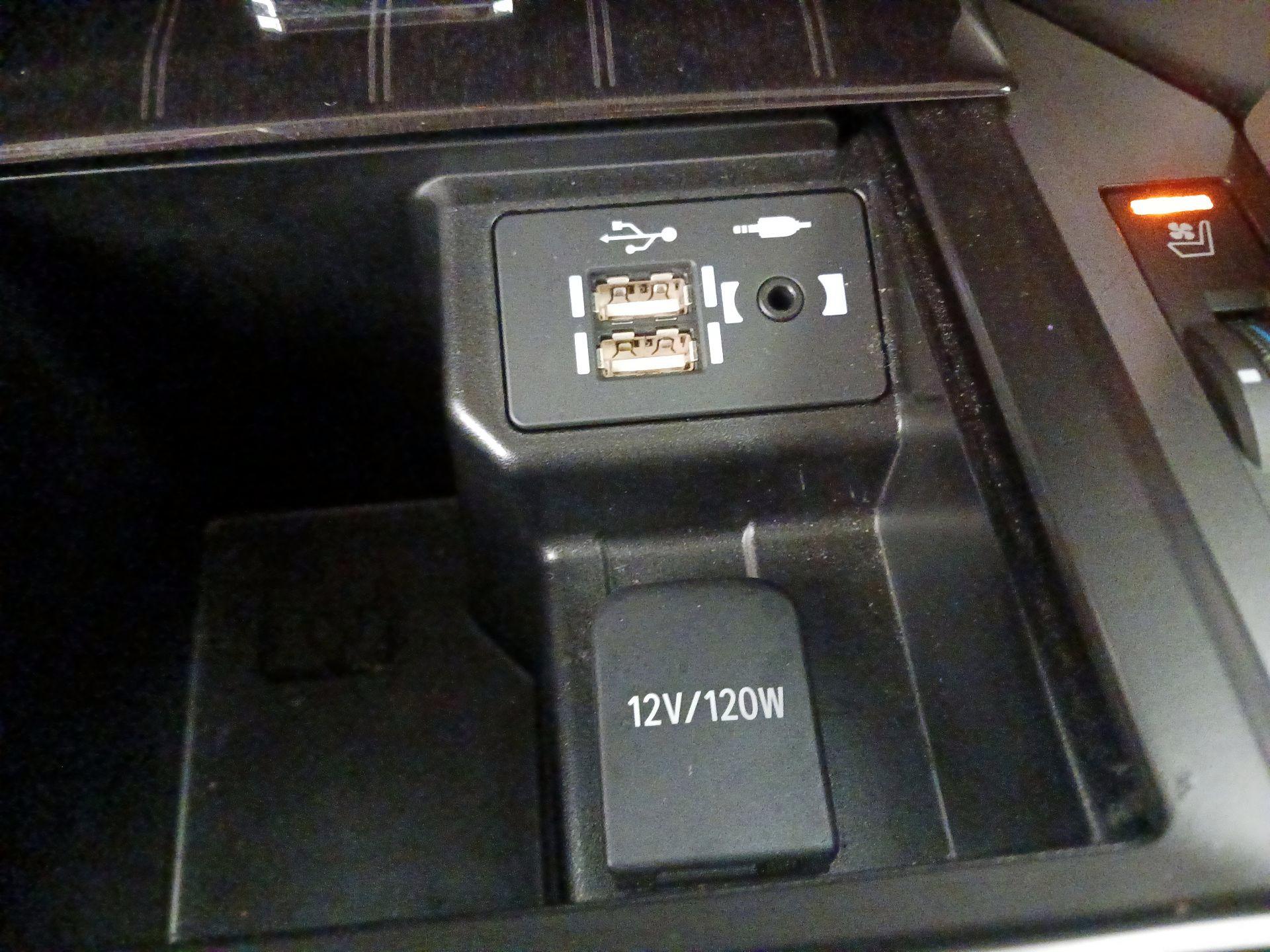 Thumbnail: 2023 Lexus GX - 19