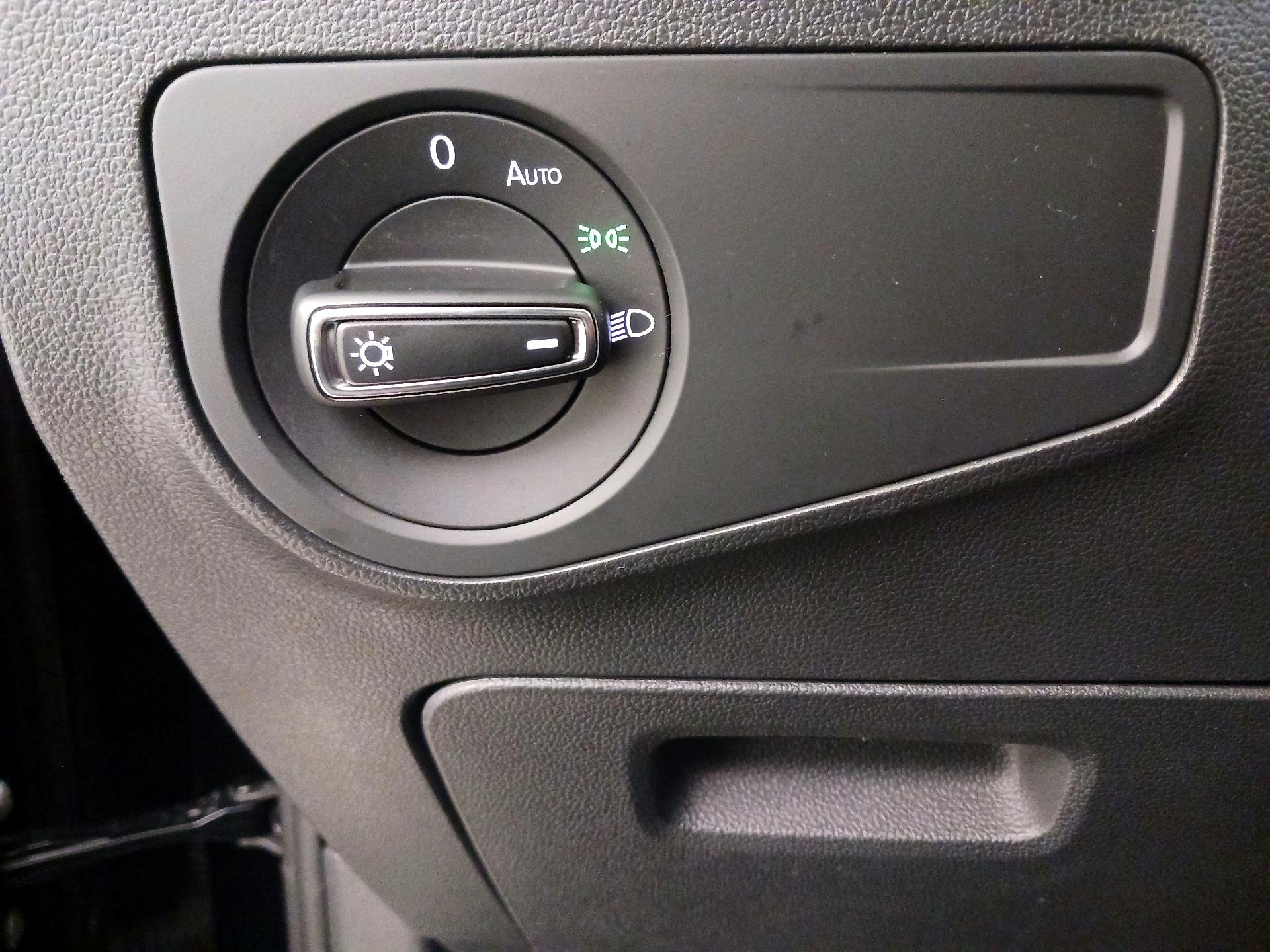 Thumbnail: 2023 Volkswagen Tiguan - 13