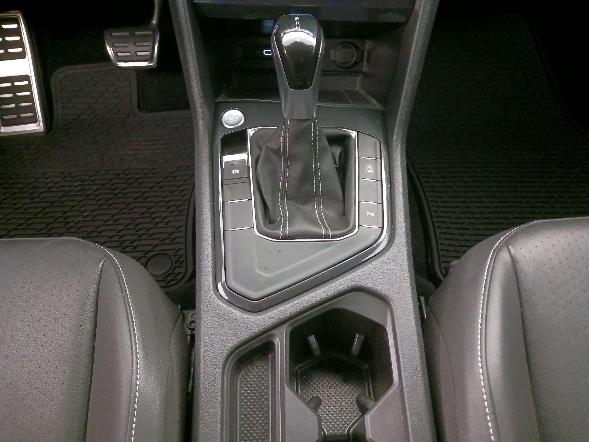 Thumbnail: 2023 Volkswagen Tiguan - 17