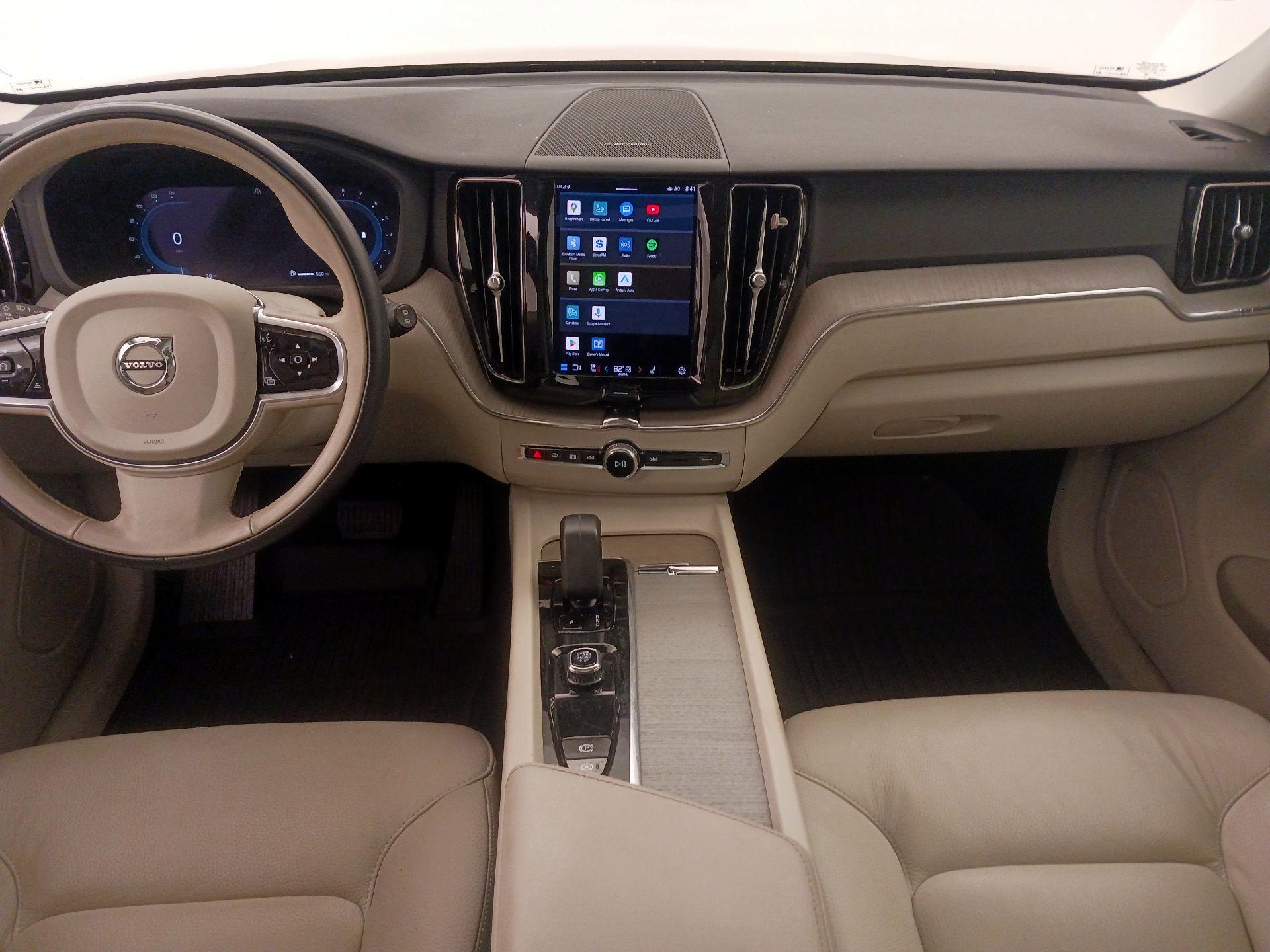 Thumbnail: 2023 Volvo XC60 - 9