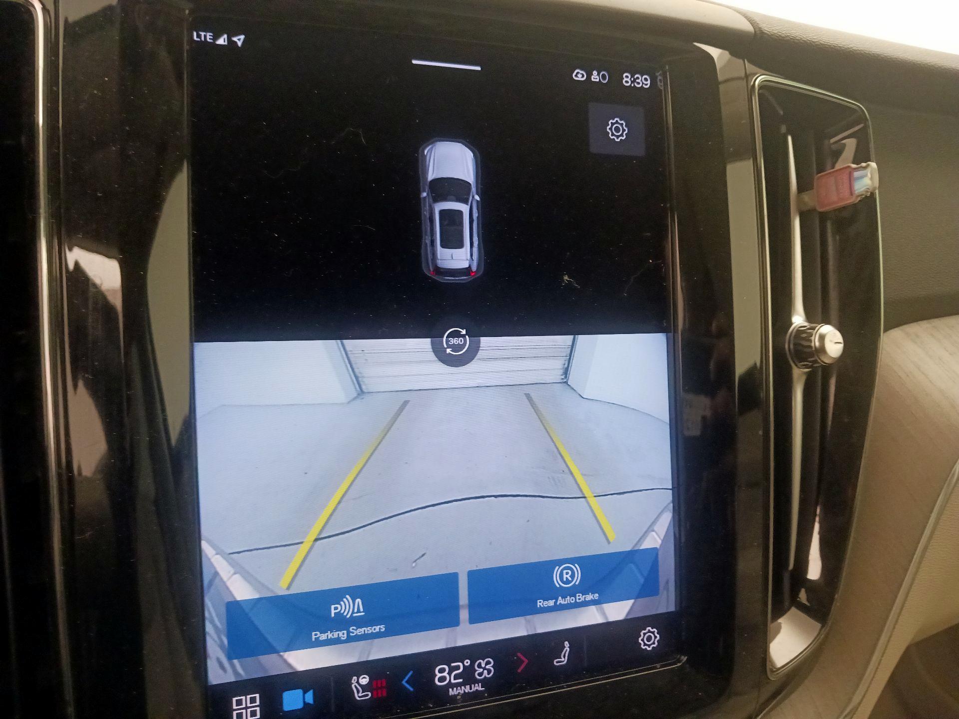 Thumbnail: 2023 Volvo XC60 - 14