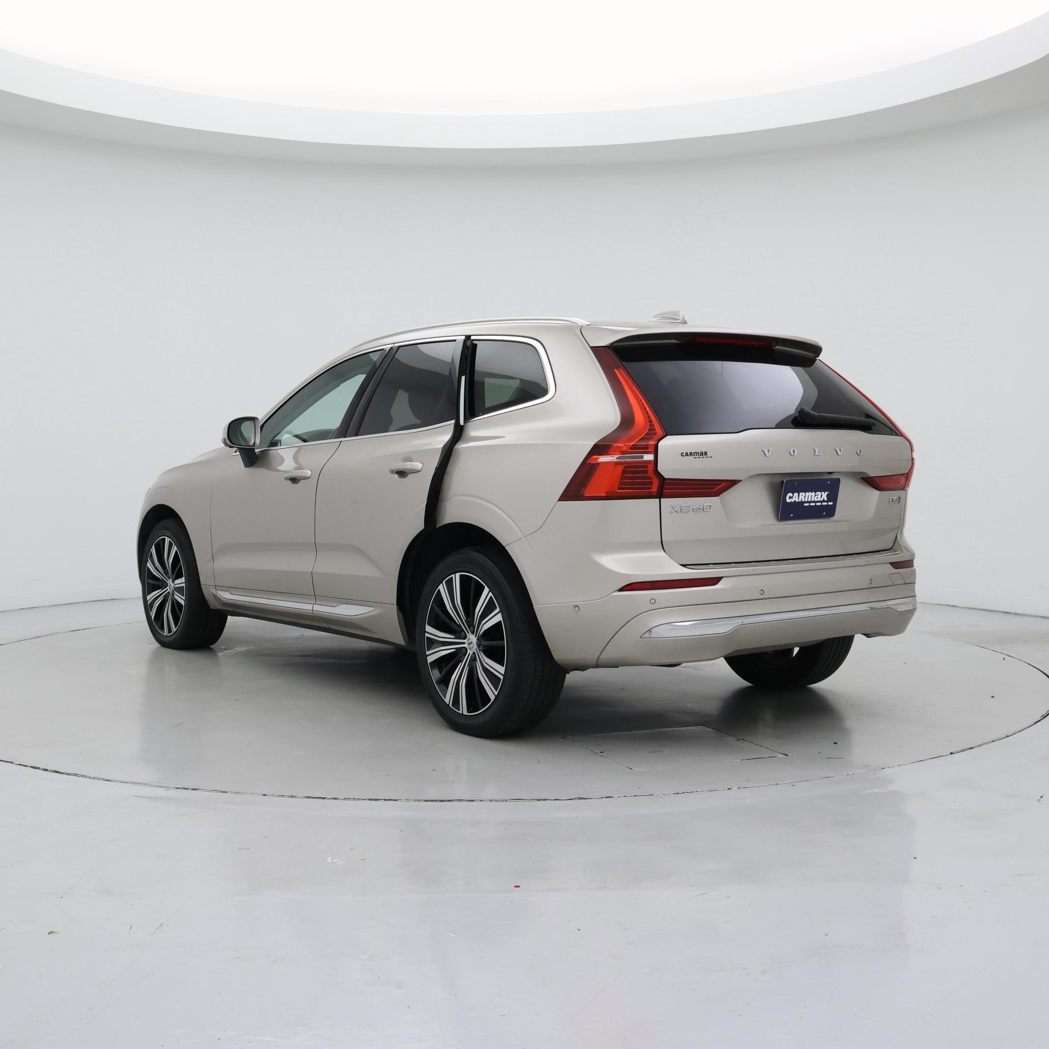 Thumbnail: 2023 Volvo XC60 - 2