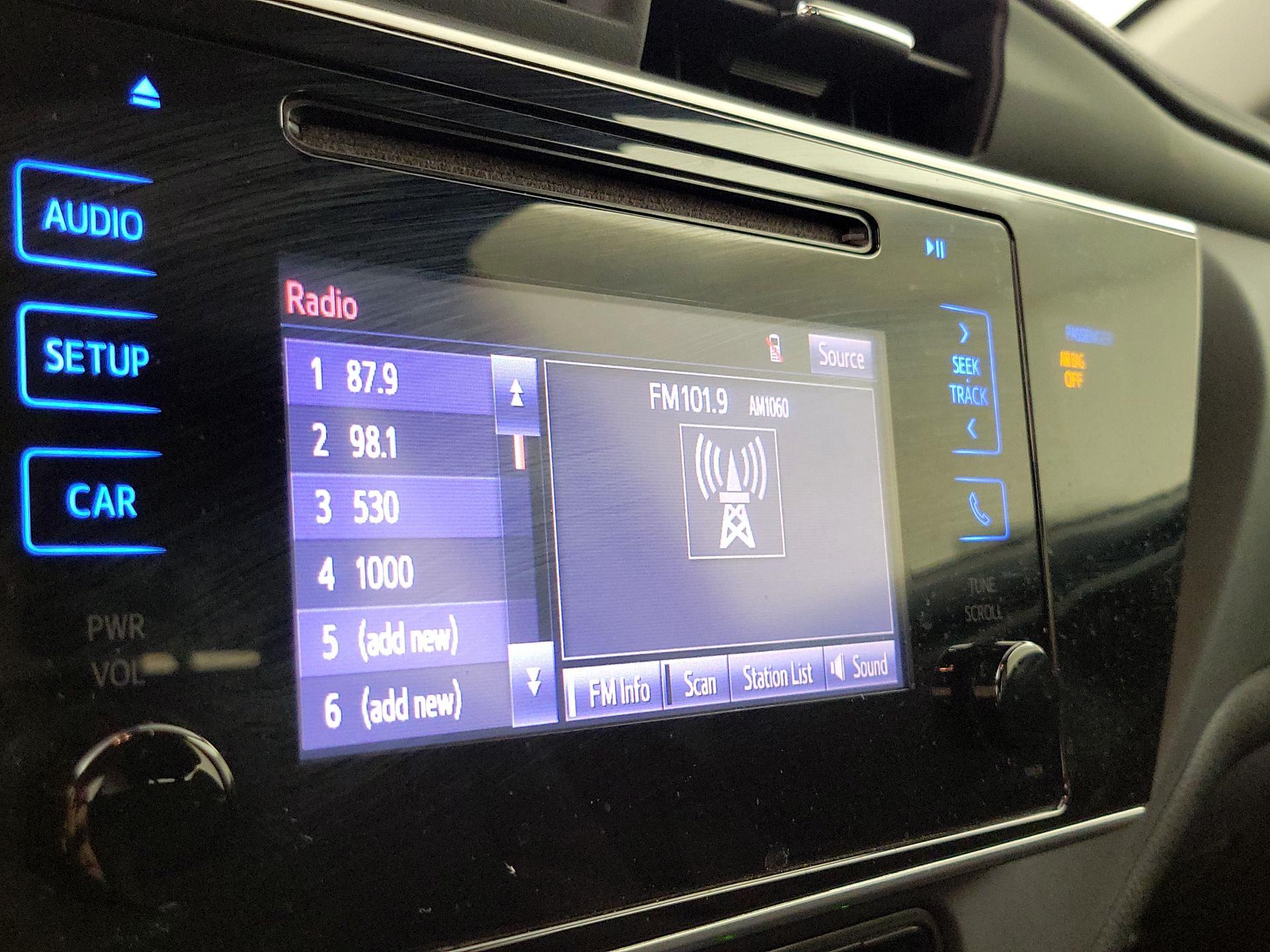 Thumbnail: 2018 Toyota Corolla - 15