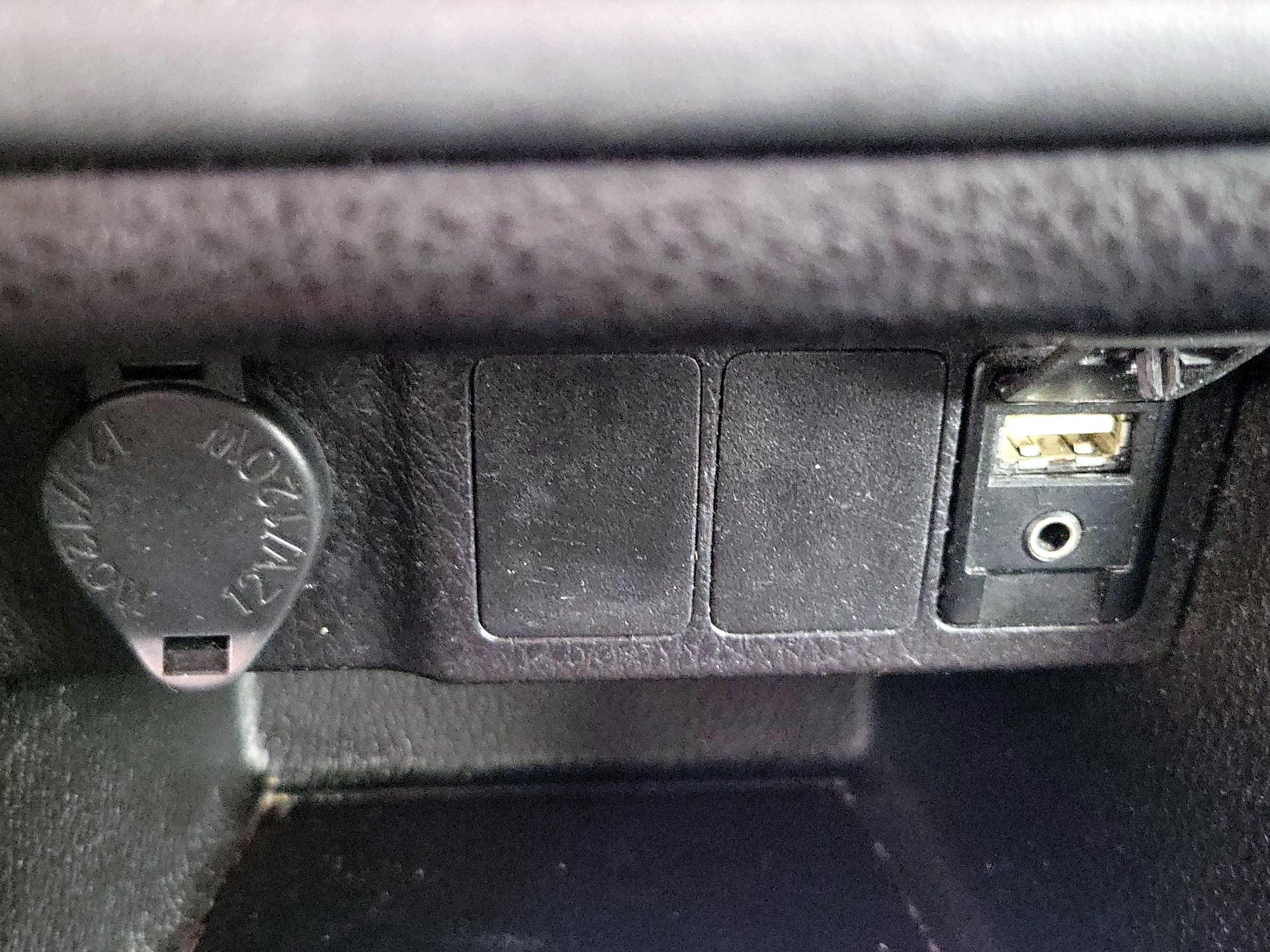 Thumbnail: 2018 Toyota Corolla - 18