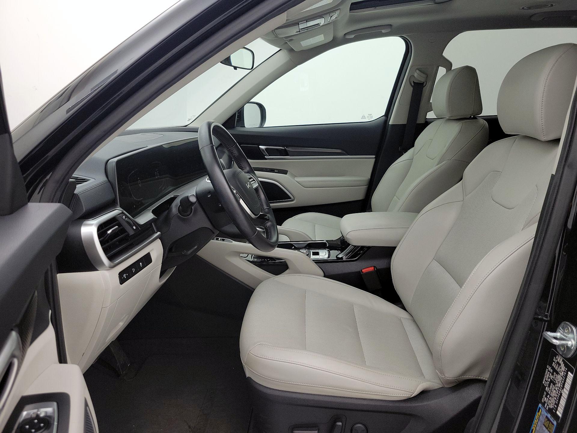 Thumbnail: 2023 Kia Telluride - 11