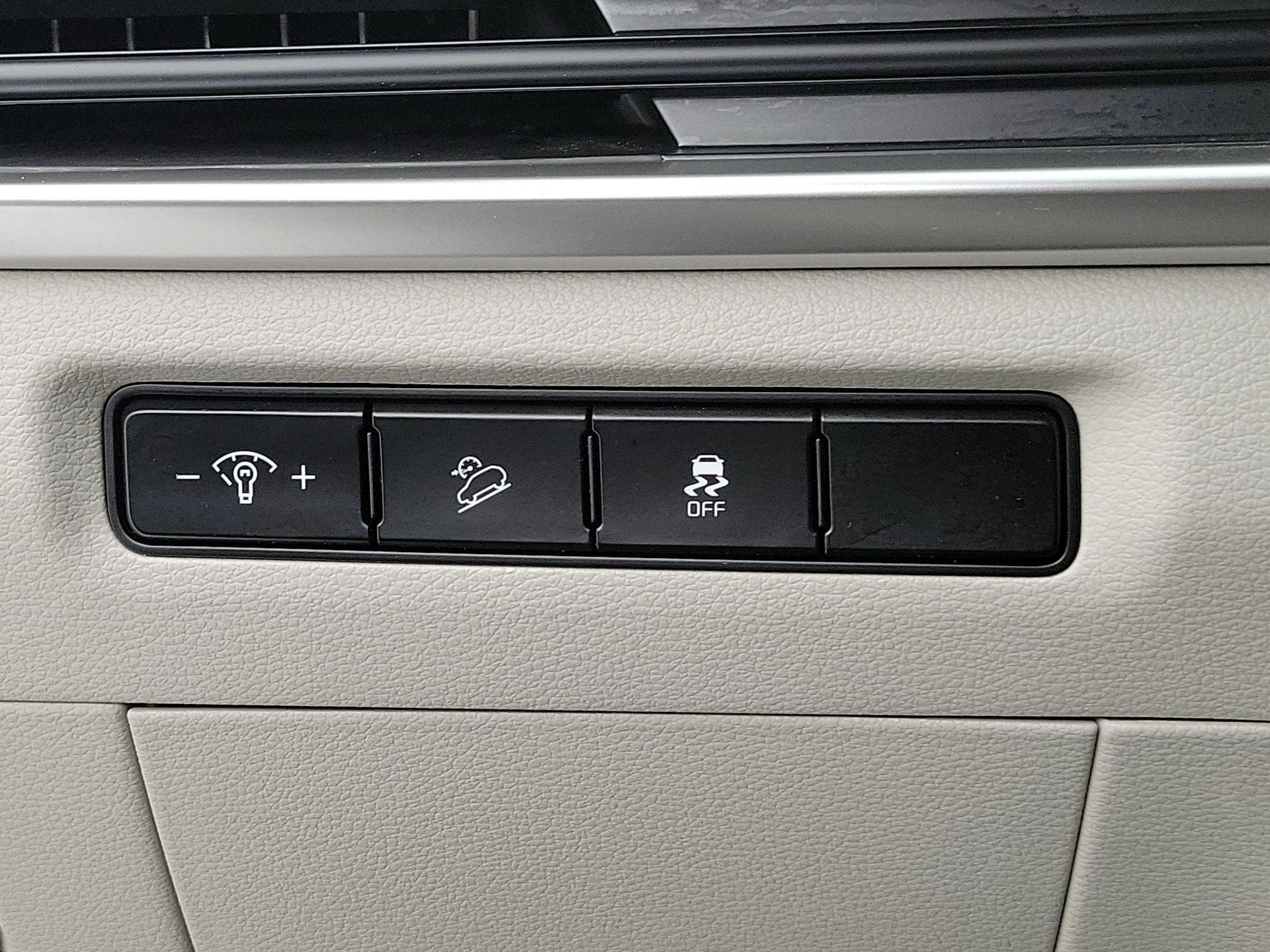 Thumbnail: 2023 Kia Telluride - 13