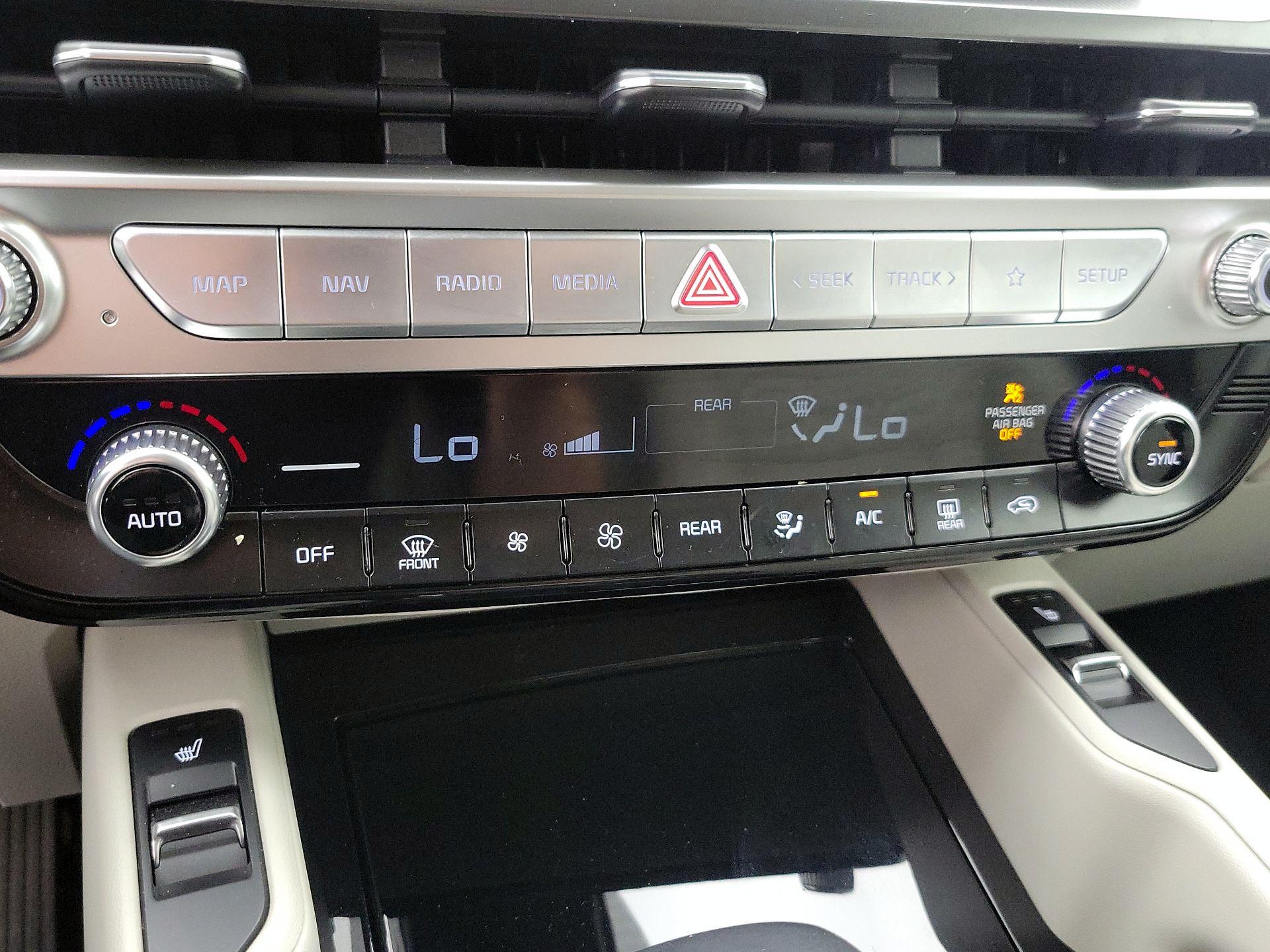 Thumbnail: 2023 Kia Telluride - 16