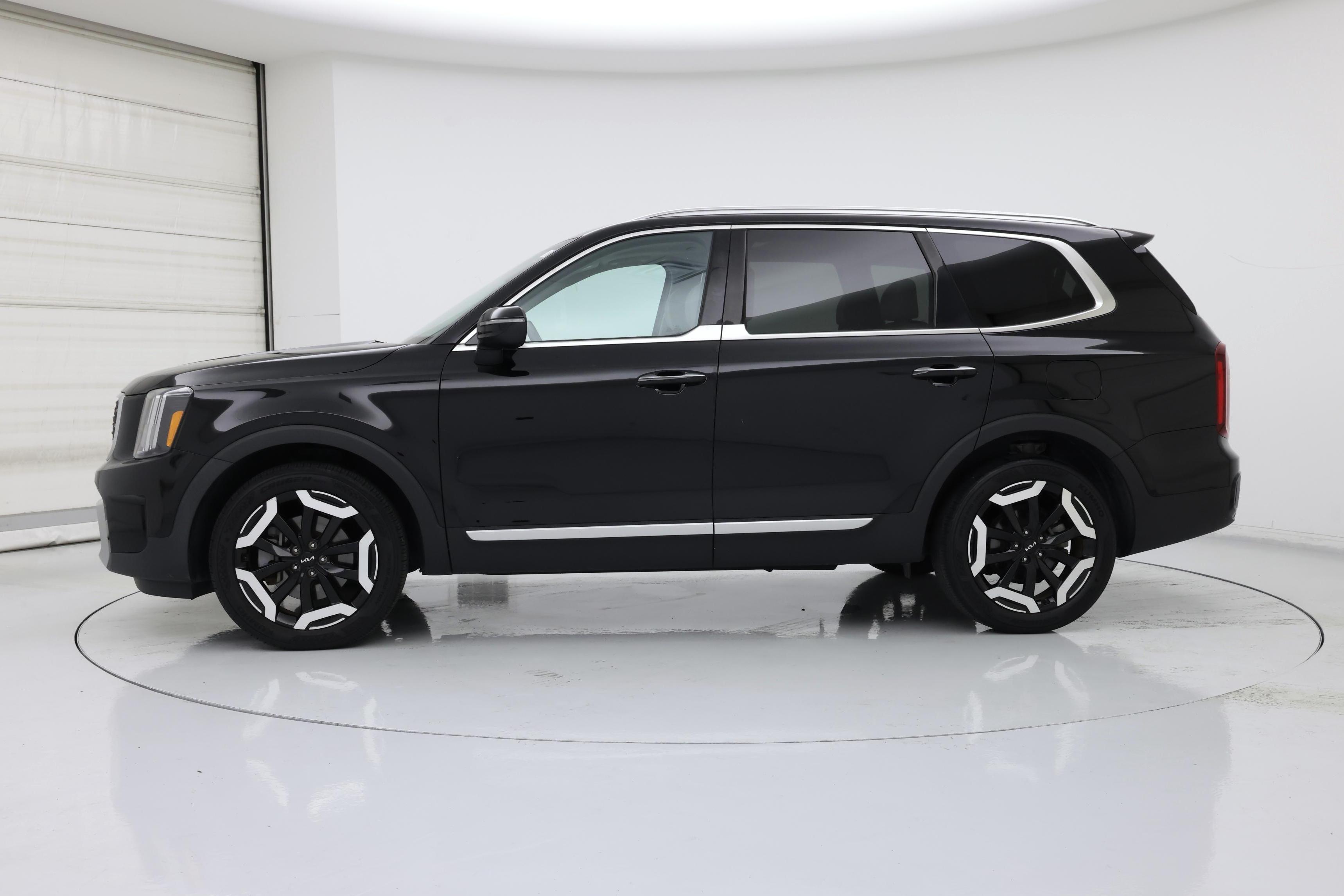 Thumbnail: 2023 Kia Telluride - 3