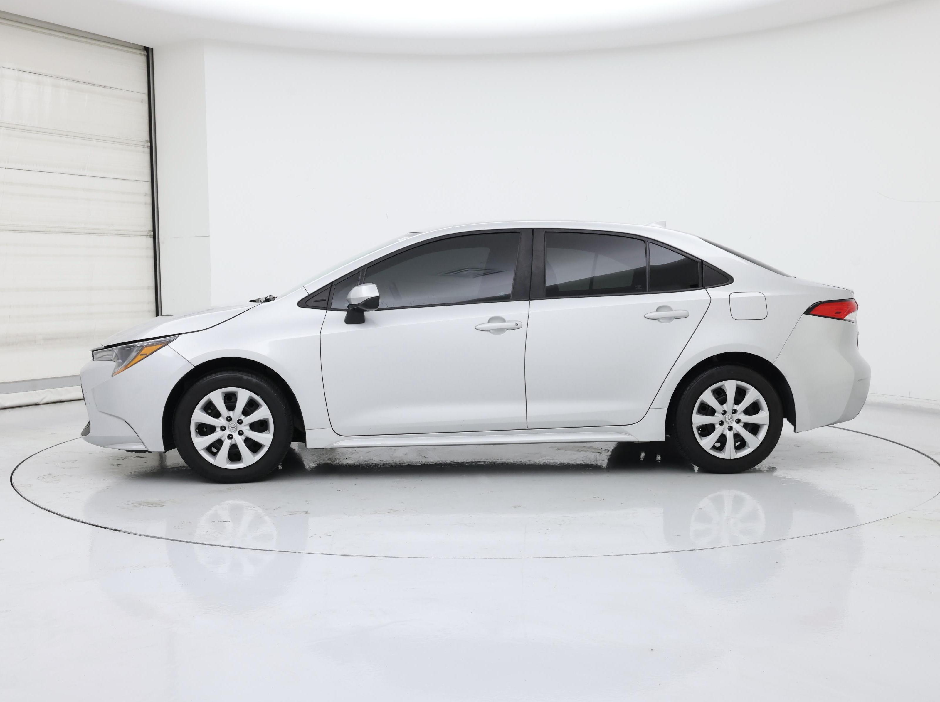 Thumbnail: 2022 Toyota Corolla - 3