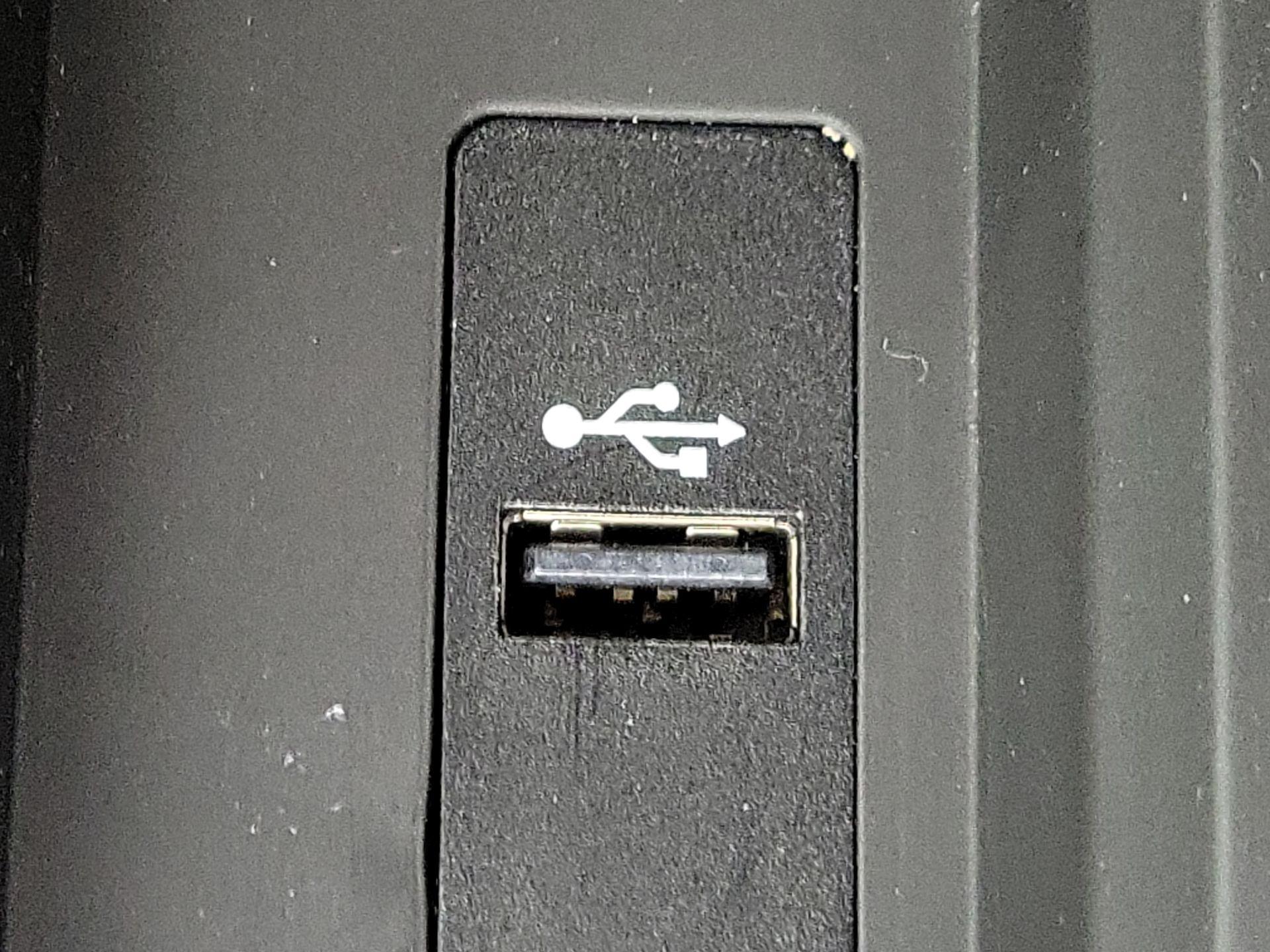 Thumbnail: 2019 BMW M4 - 18