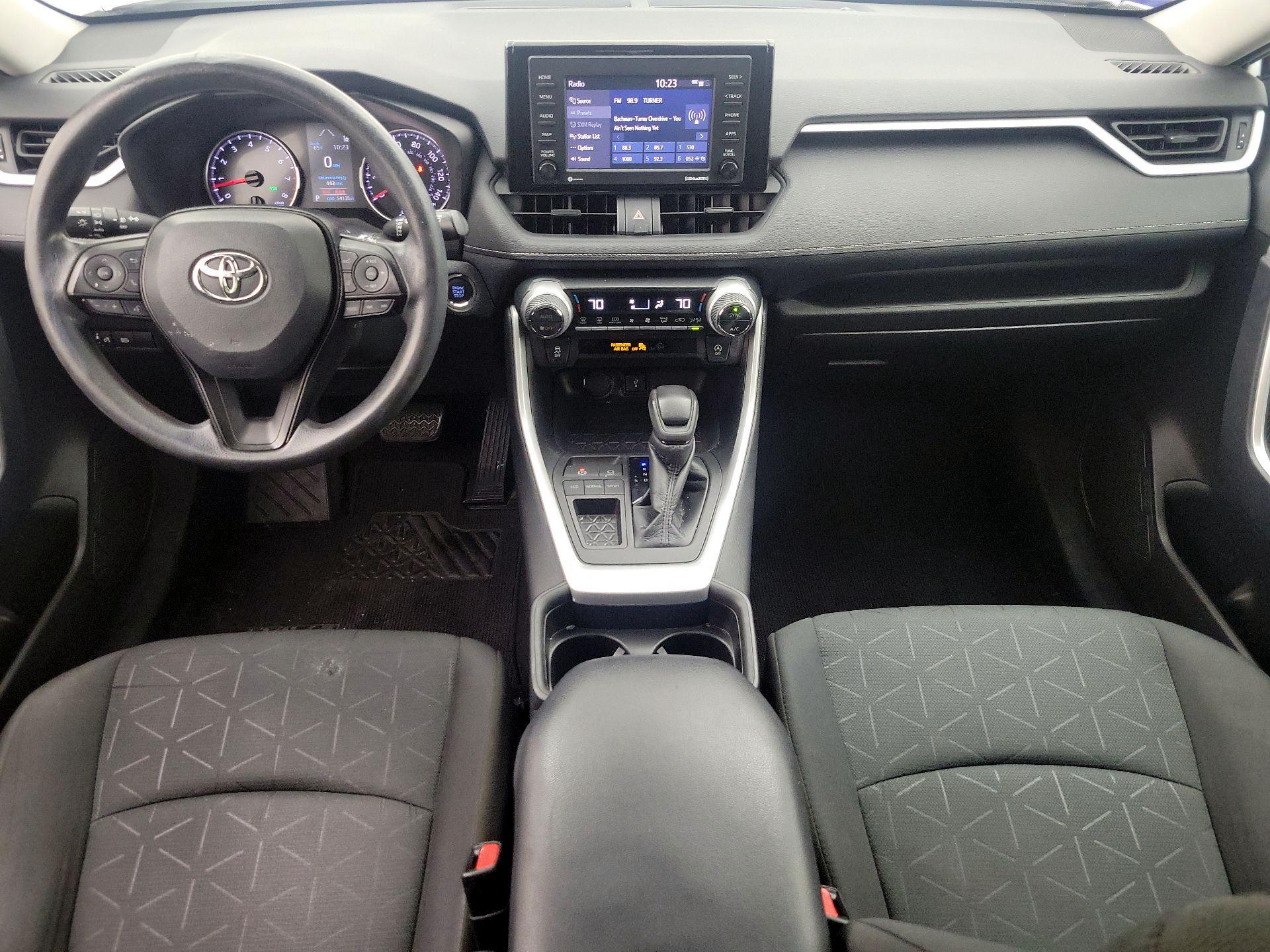 Thumbnail: 2021 Toyota RAV4 - 9