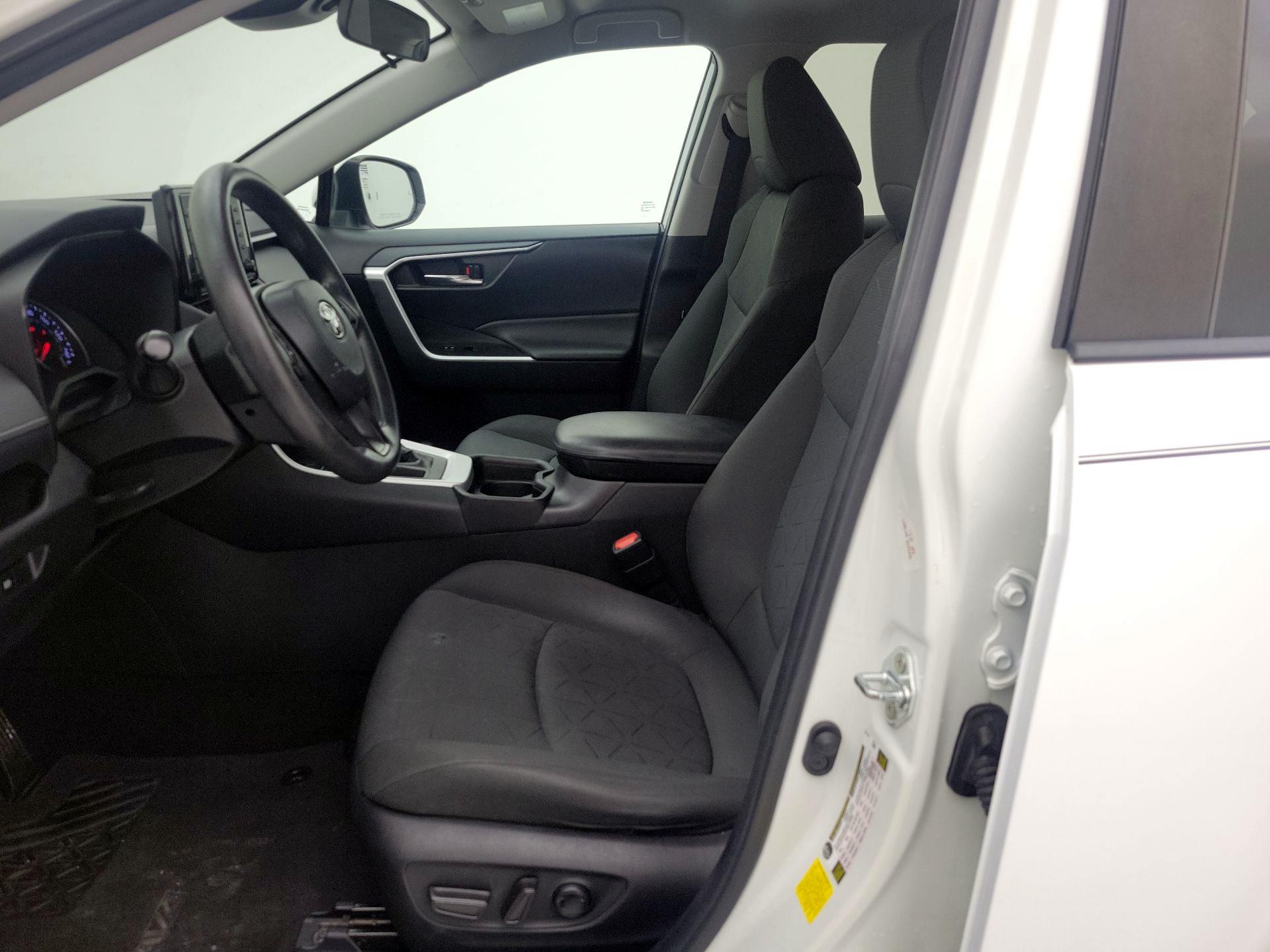 Thumbnail: 2021 Toyota RAV4 - 11