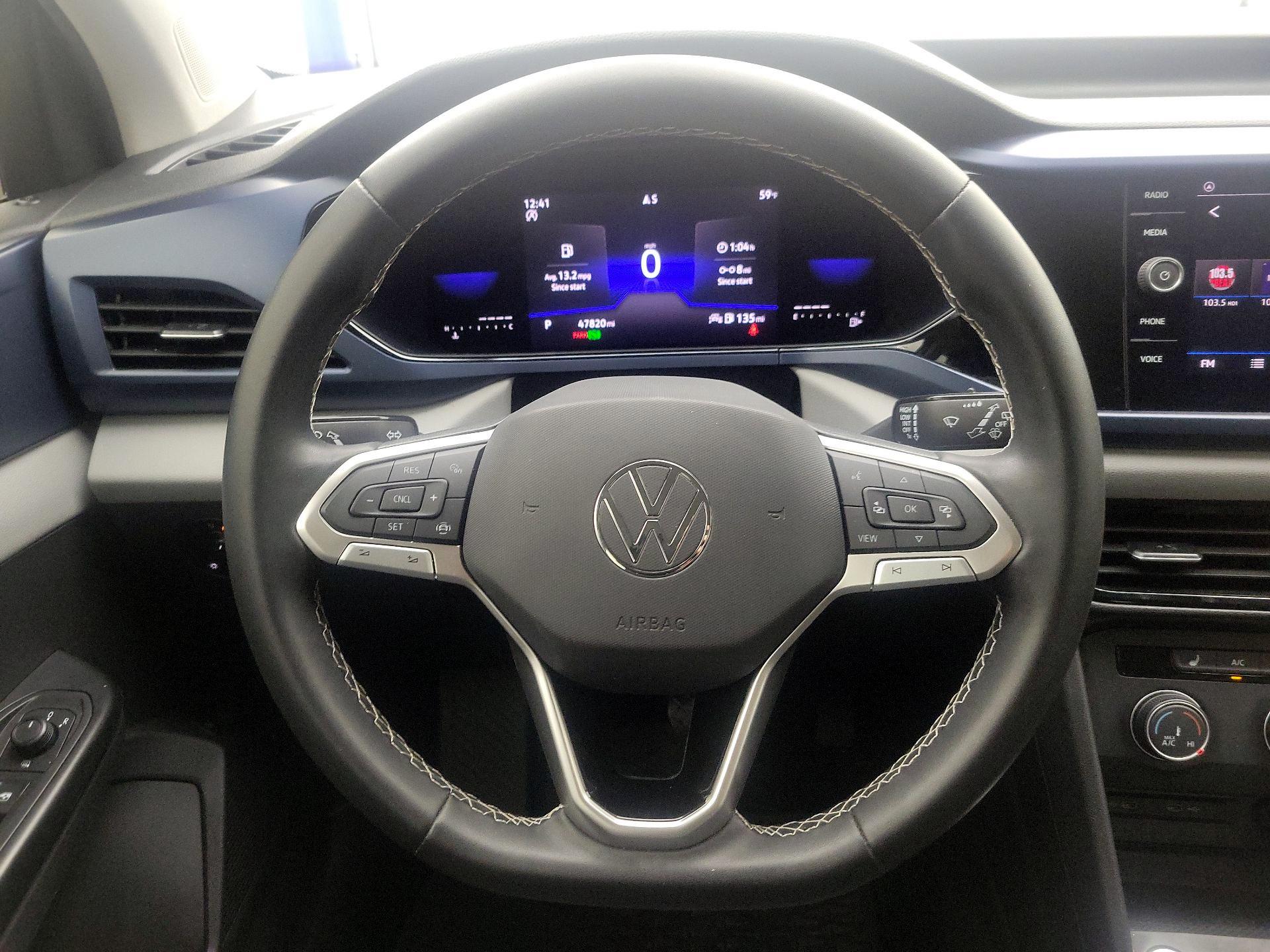 Thumbnail: 2022 Volkswagen Taos - 10