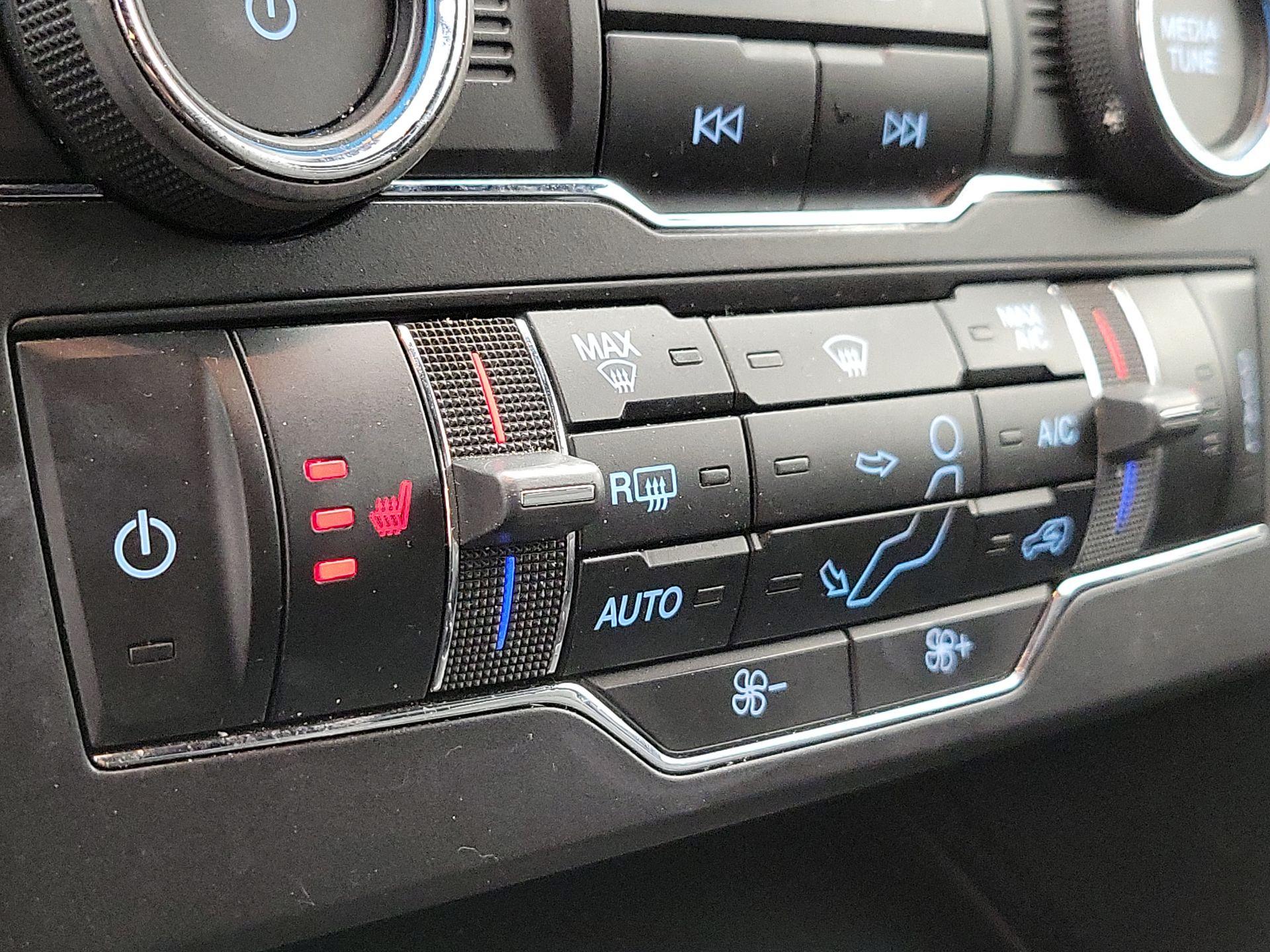 Thumbnail: 2018 Ford Explorer - 16