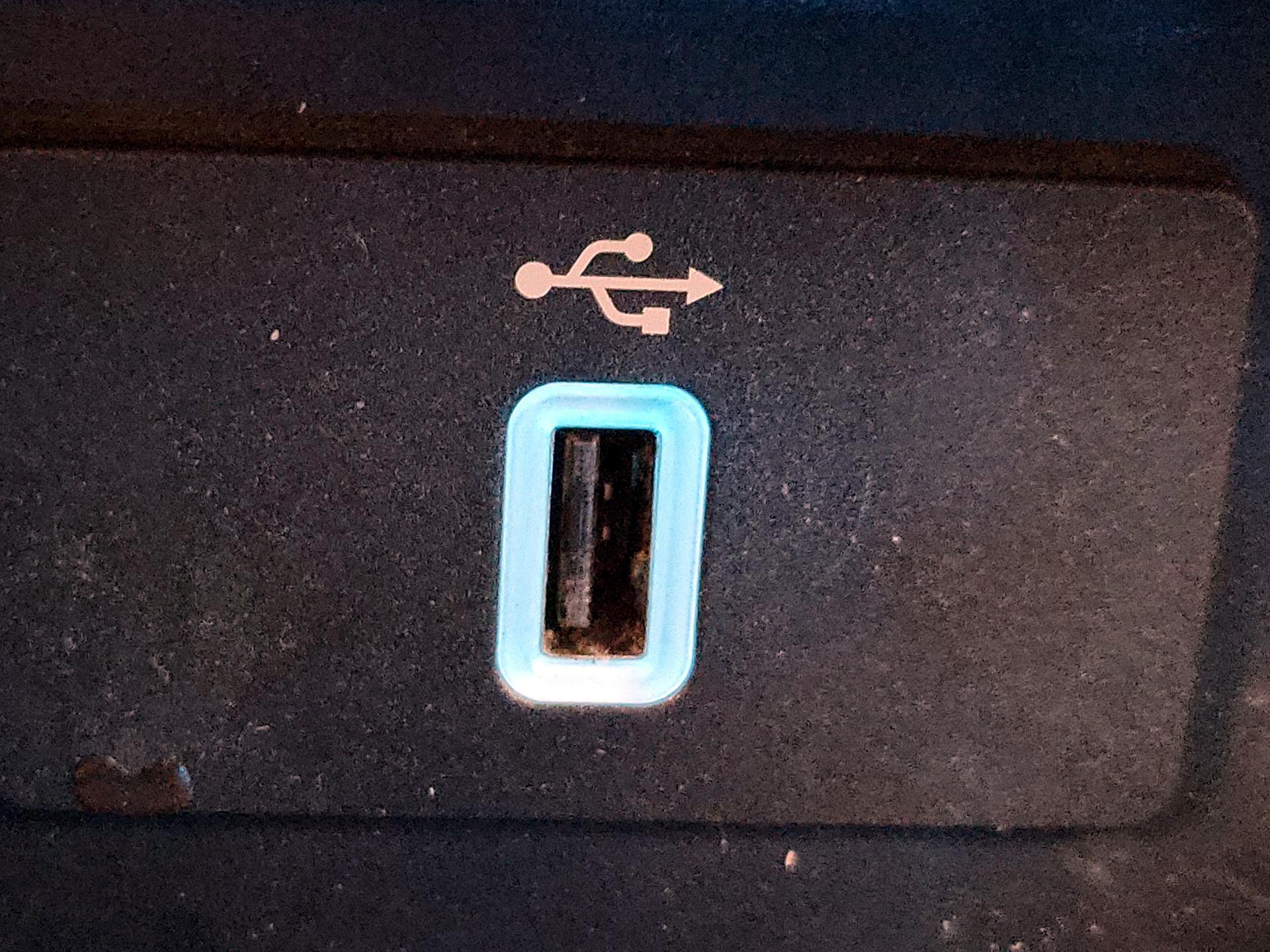 Thumbnail: 2018 Ford Explorer - 18