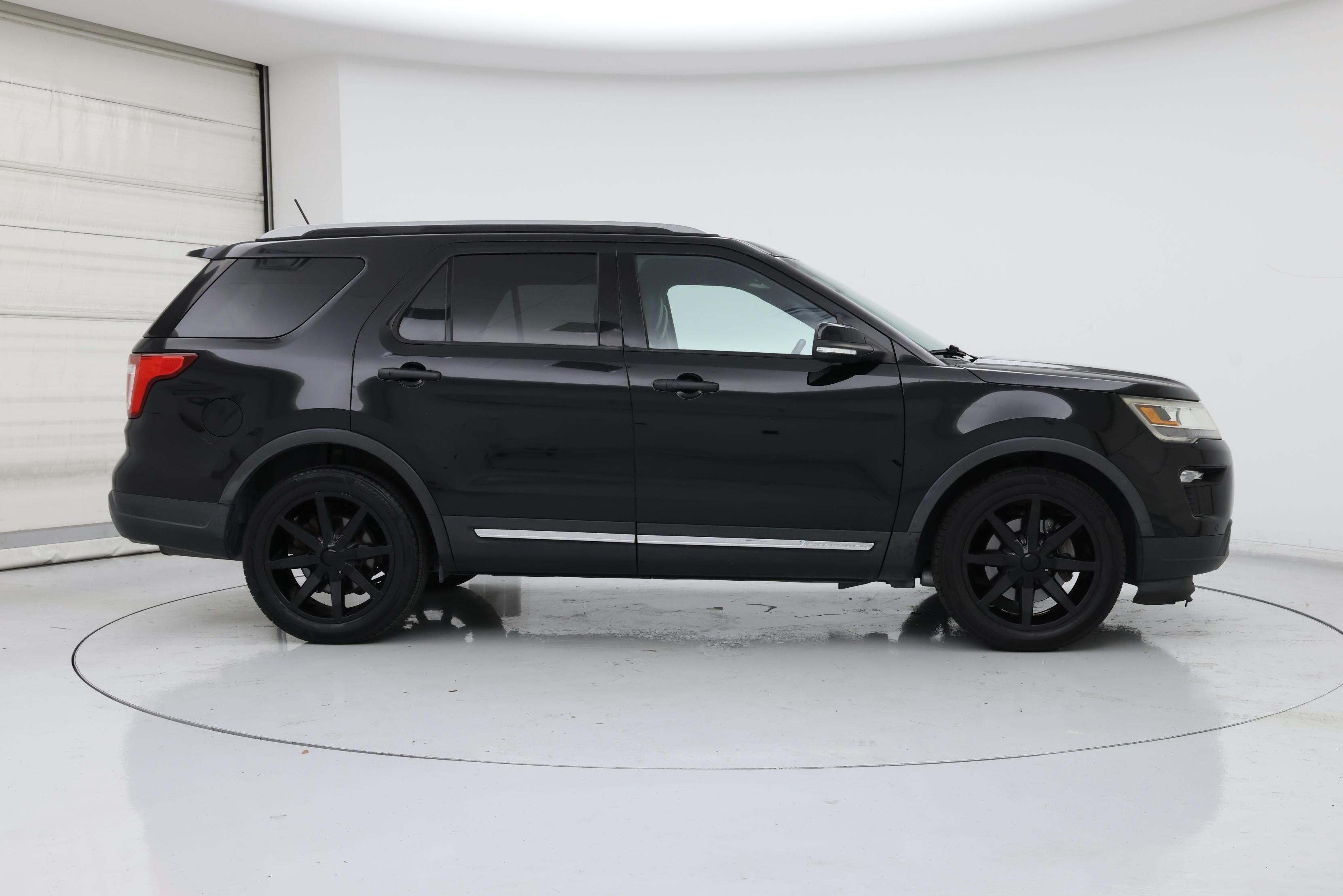 Thumbnail: 2018 Ford Explorer - 7