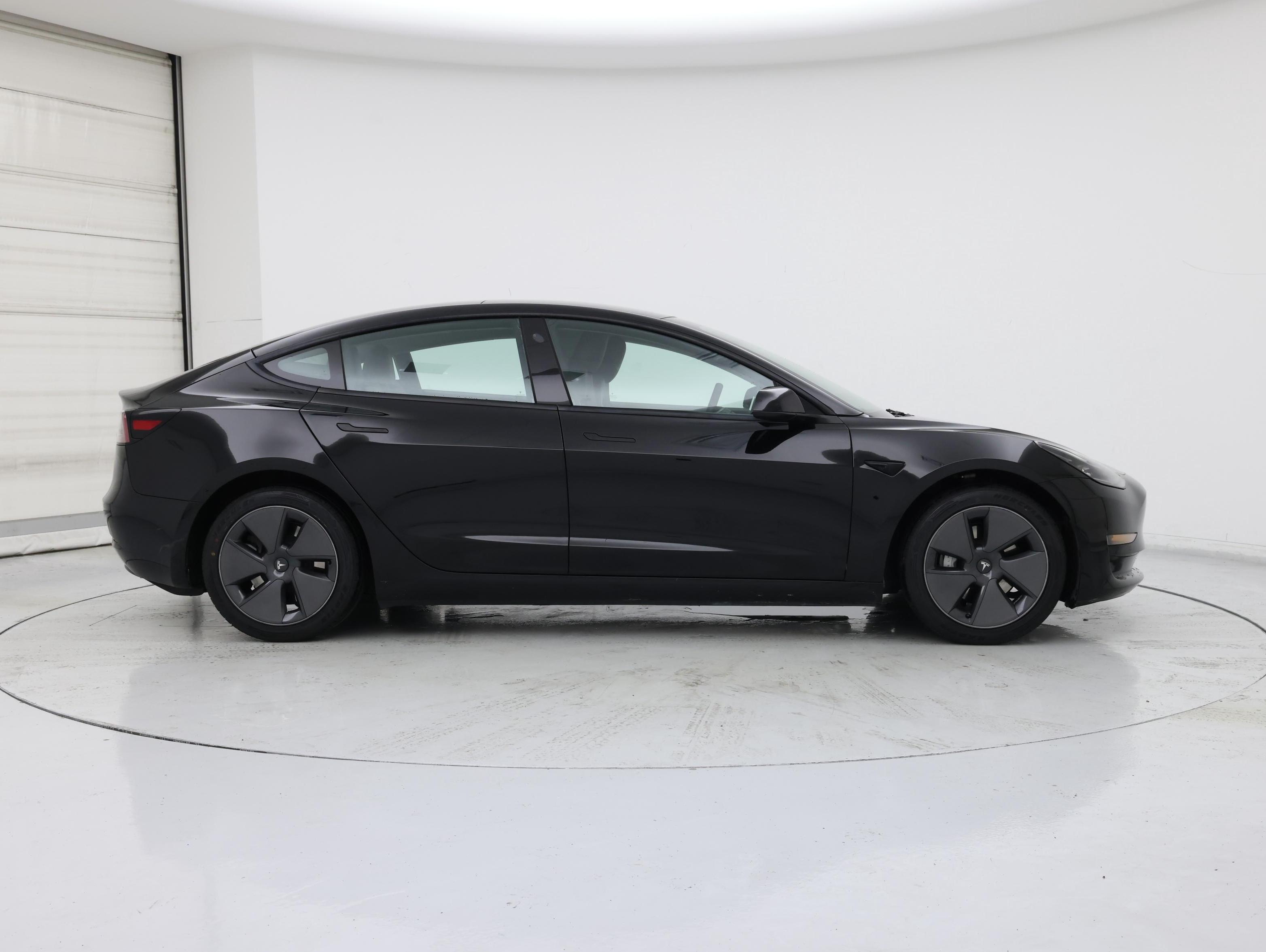Thumbnail: 2022 Tesla Model 3 - 7
