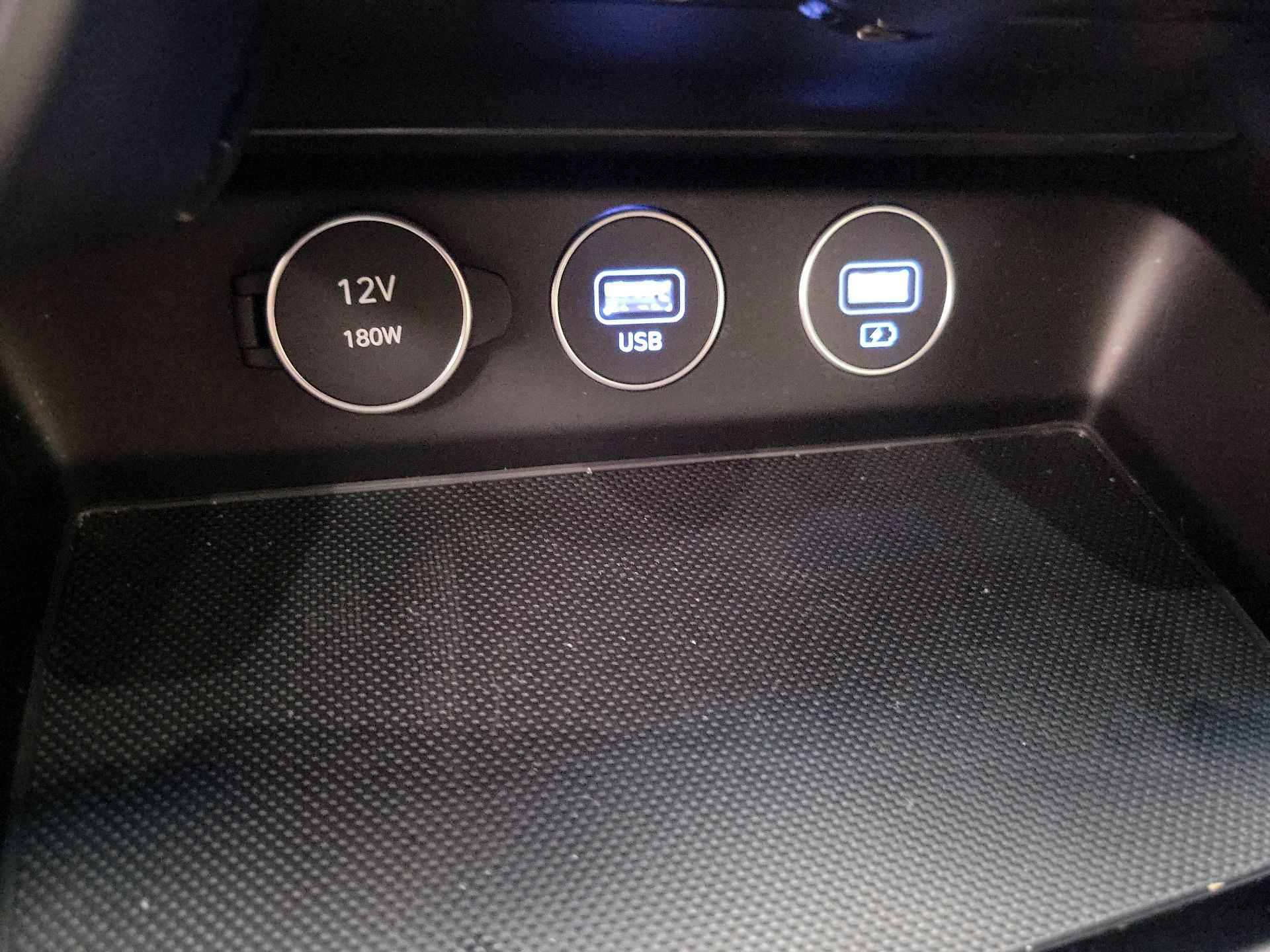 Thumbnail: 2022 Genesis G70 - 19