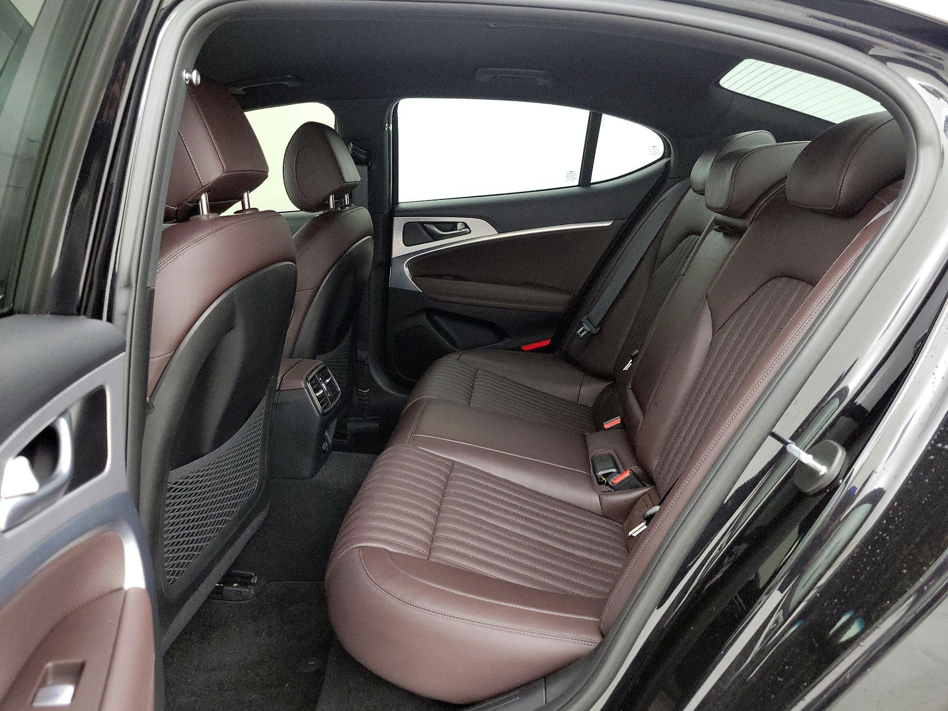 Thumbnail: 2022 Genesis G70 - 20